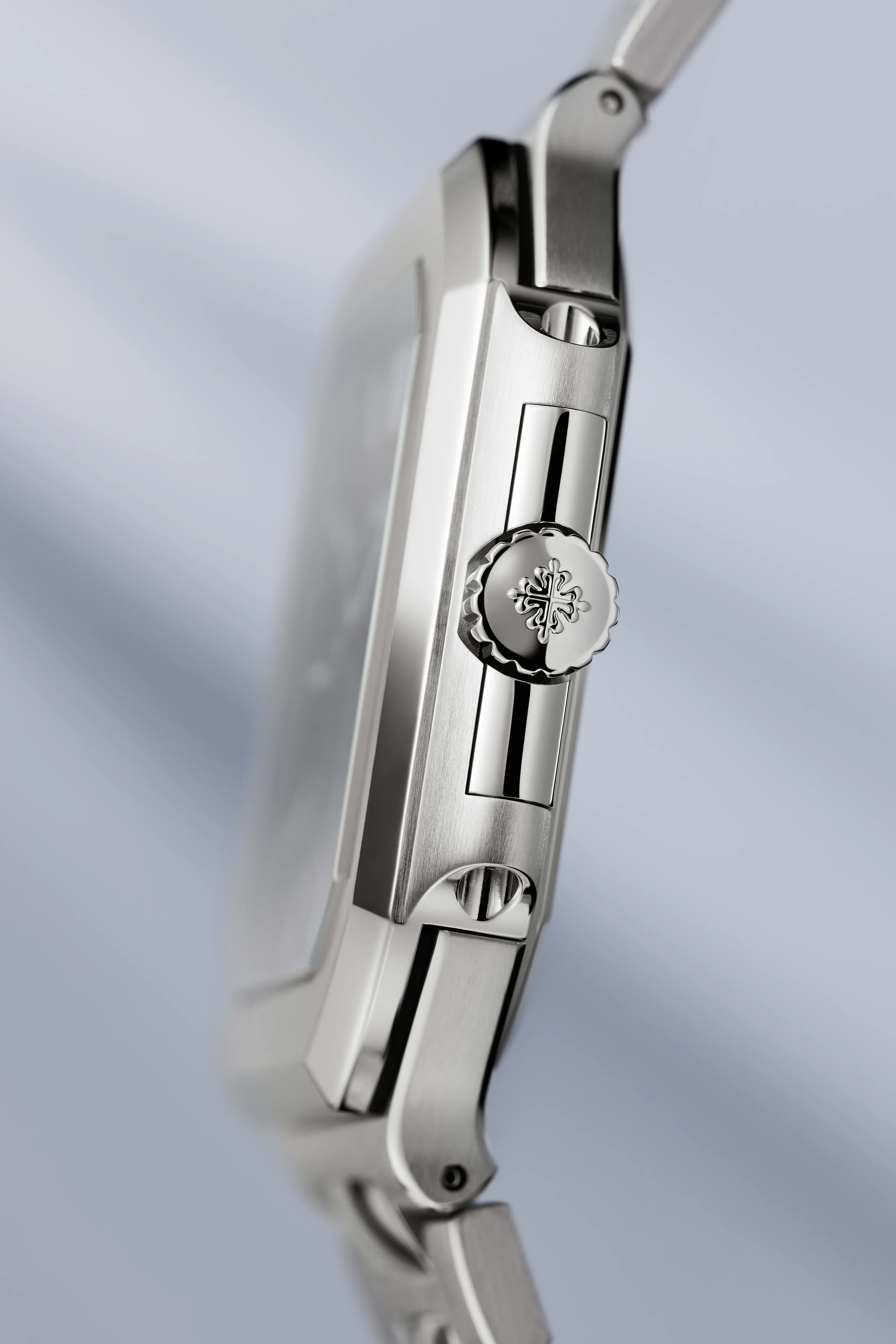 PP_5821_1A_001_DET_CASE_CROWN_16