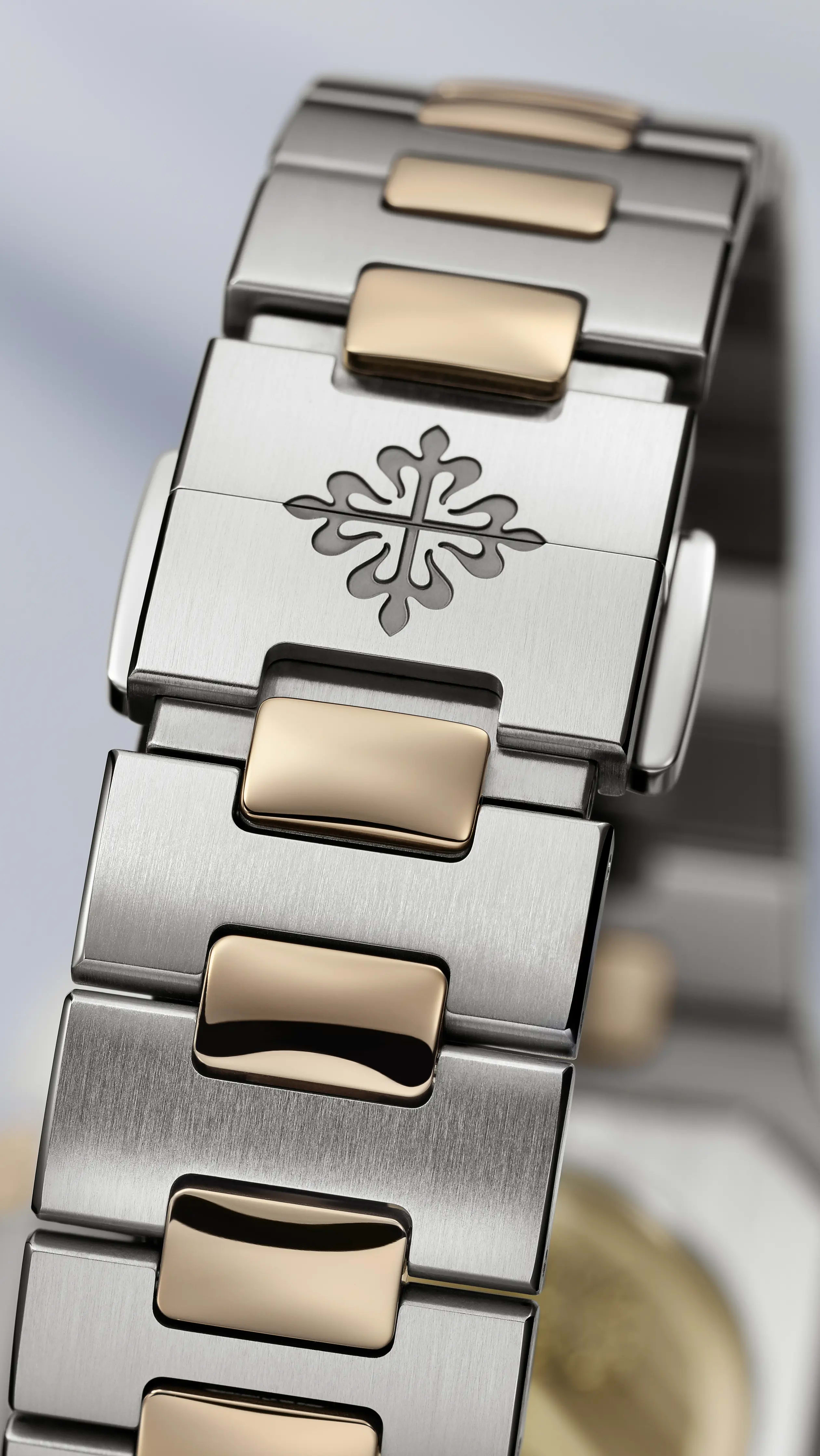 PP_5821_1AR_001_DET_BRACELET_02