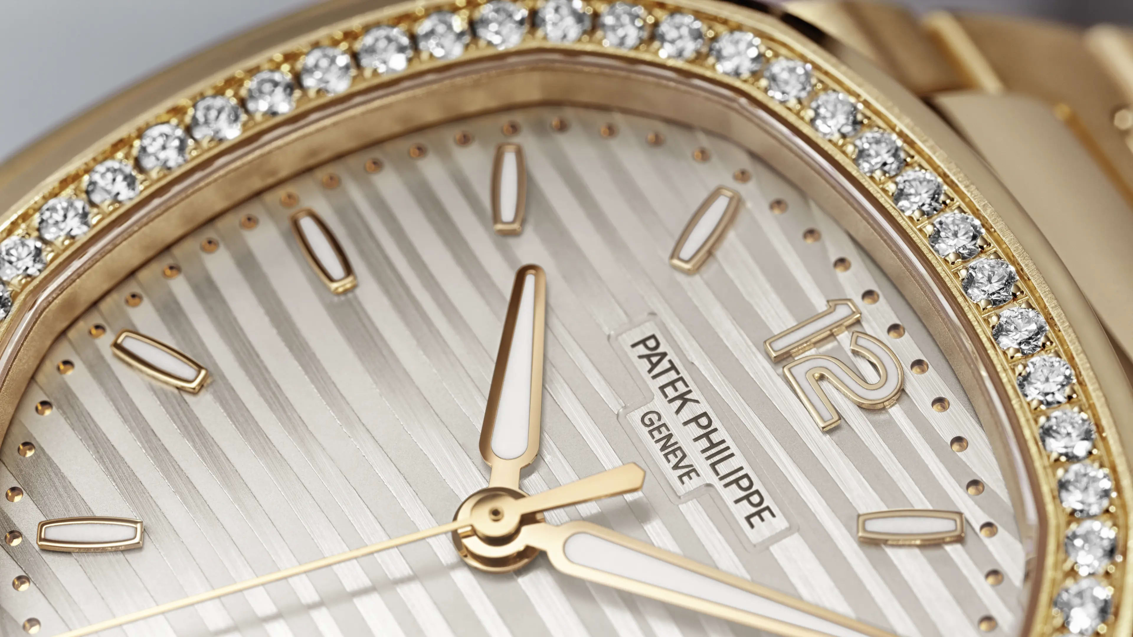 PP_7118_1200R_001_DET_DIAL