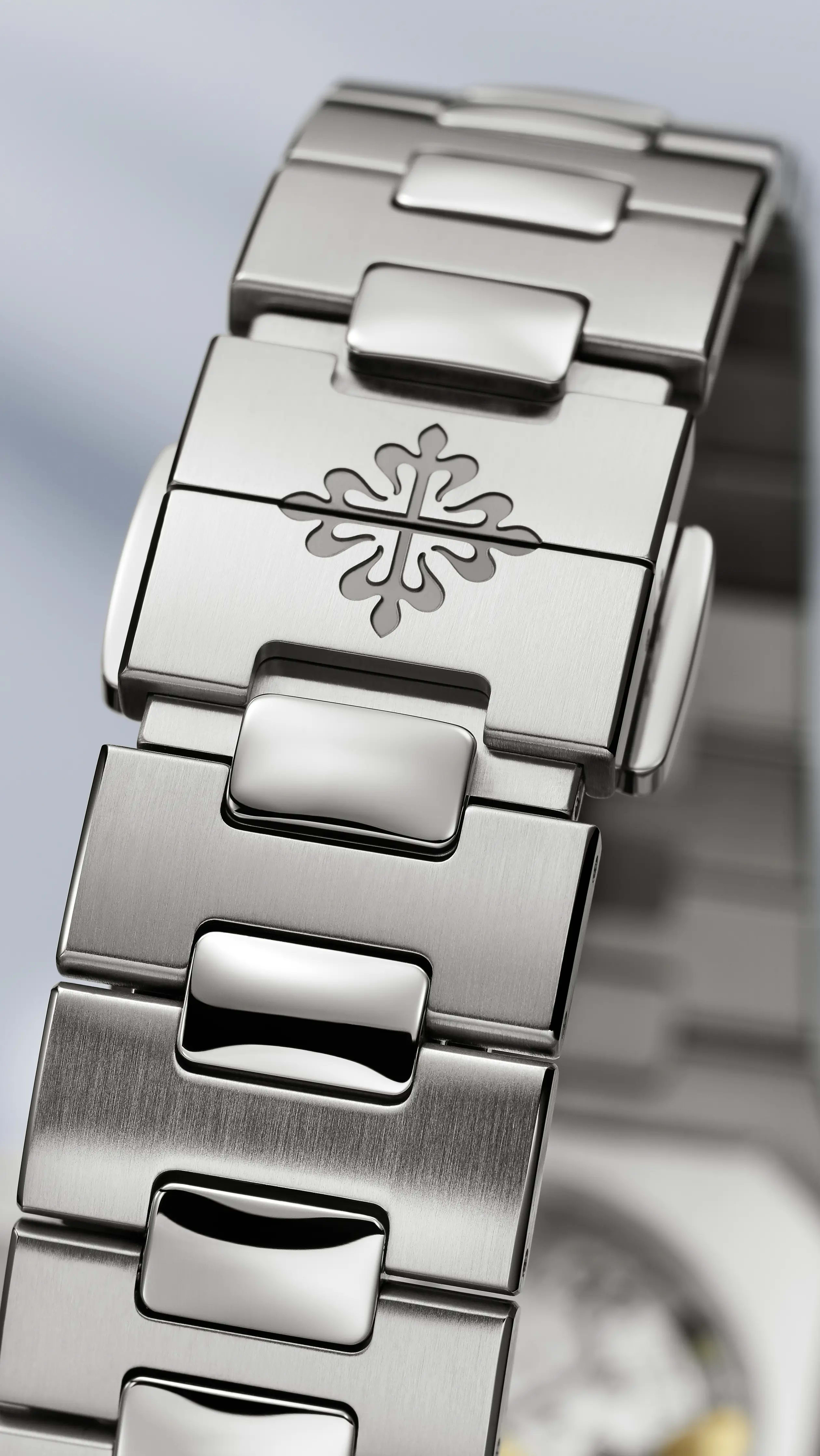 PP_5821_1A_001_DET_BRACELET_02