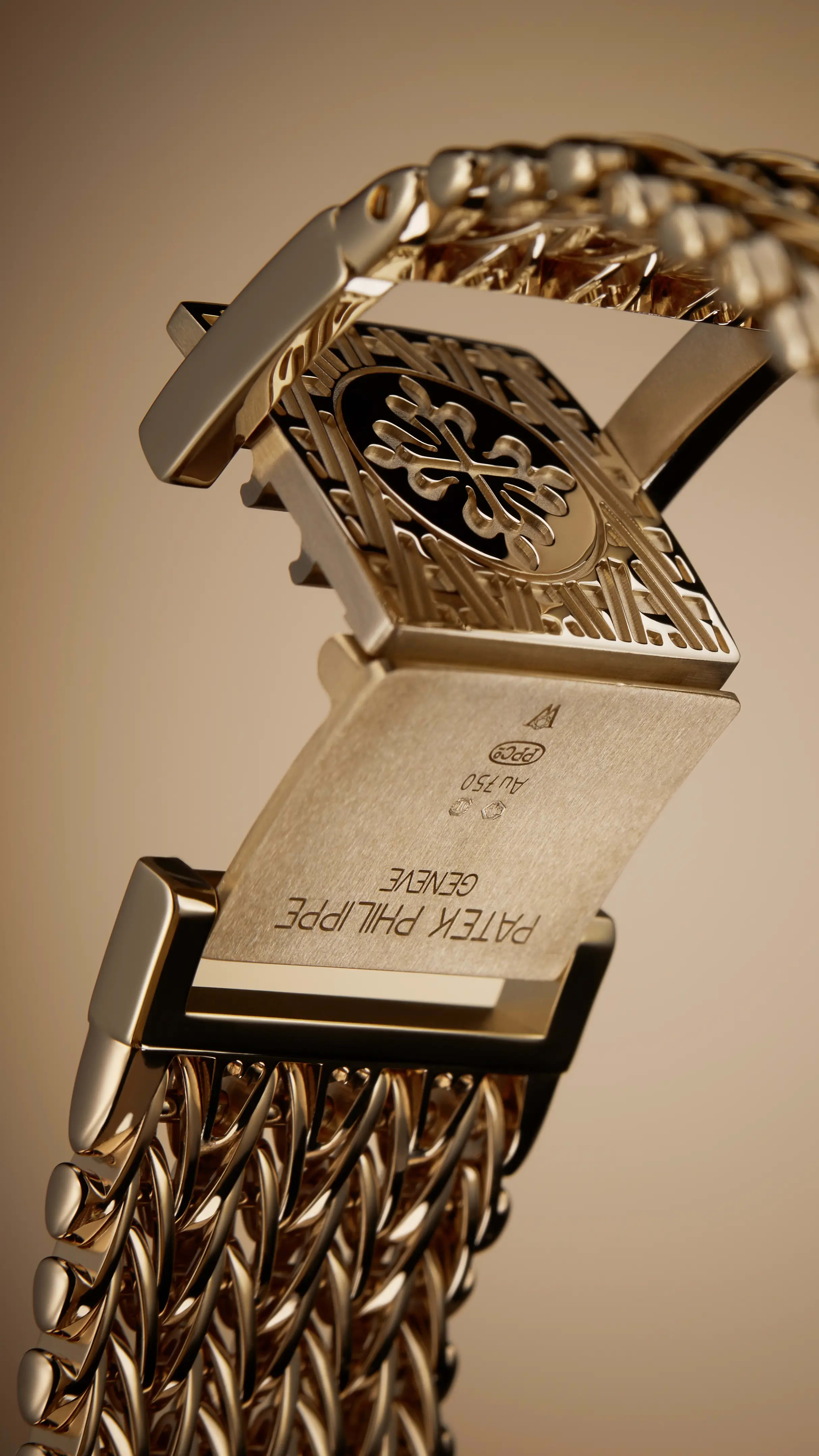 PP_5738_1R_001_DET_BRACELET_16