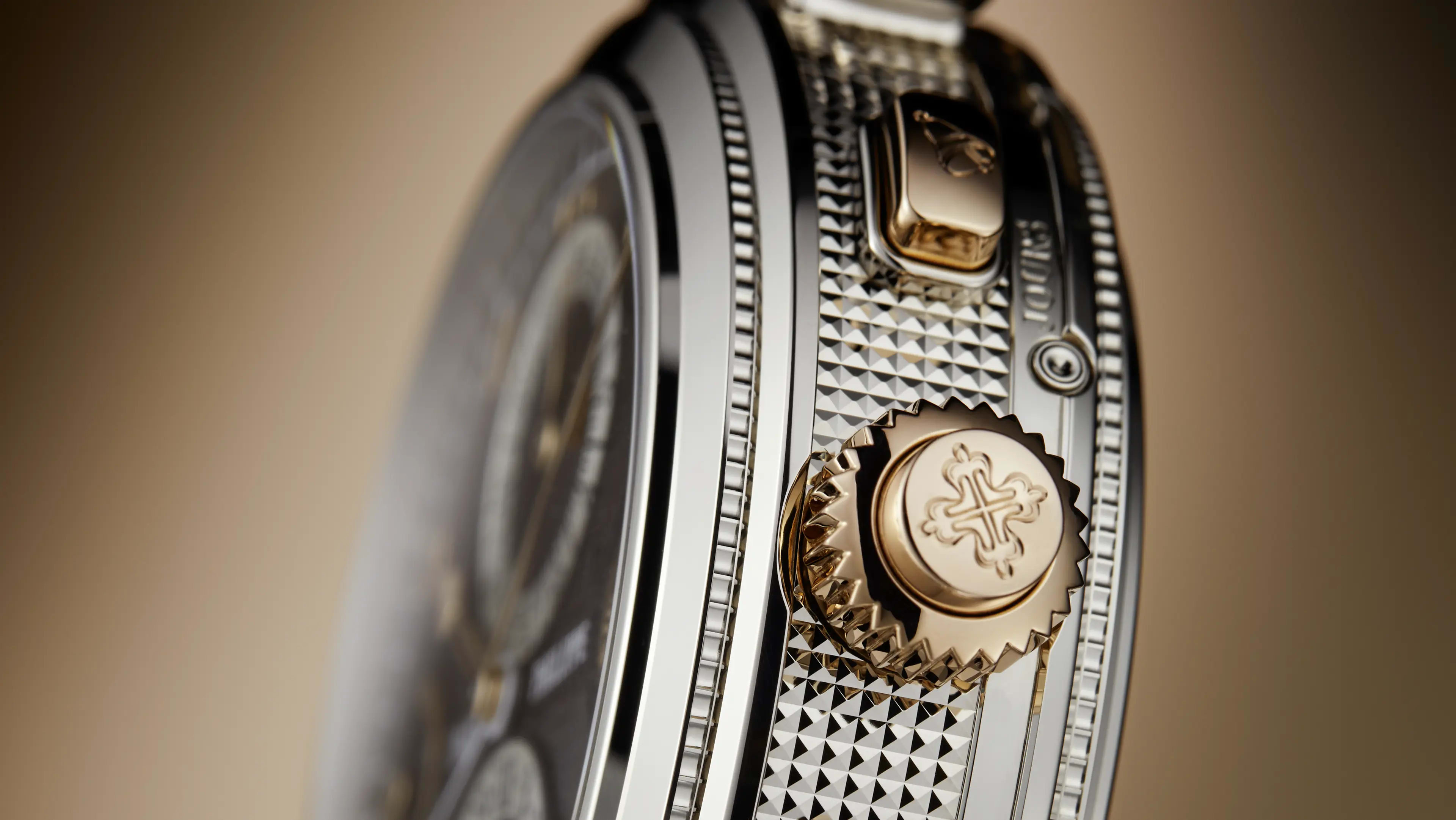 PP_6300GR_001_DET_CASE_CROWN_11