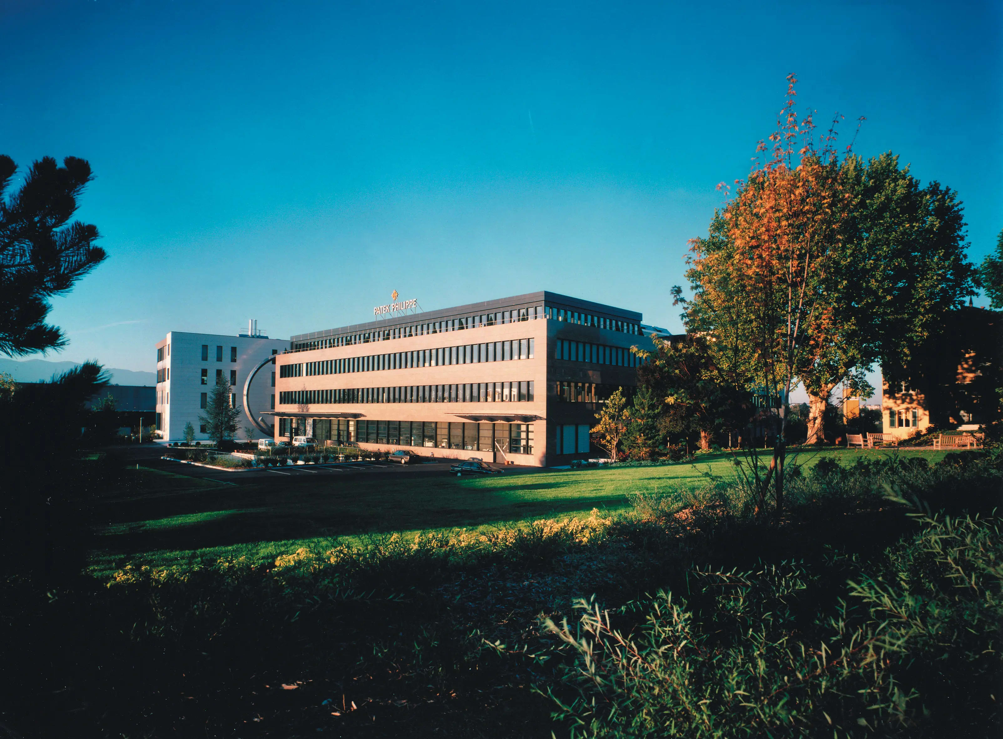 pp-manufacture-building-plo-chemin-du-pont-centenaire
