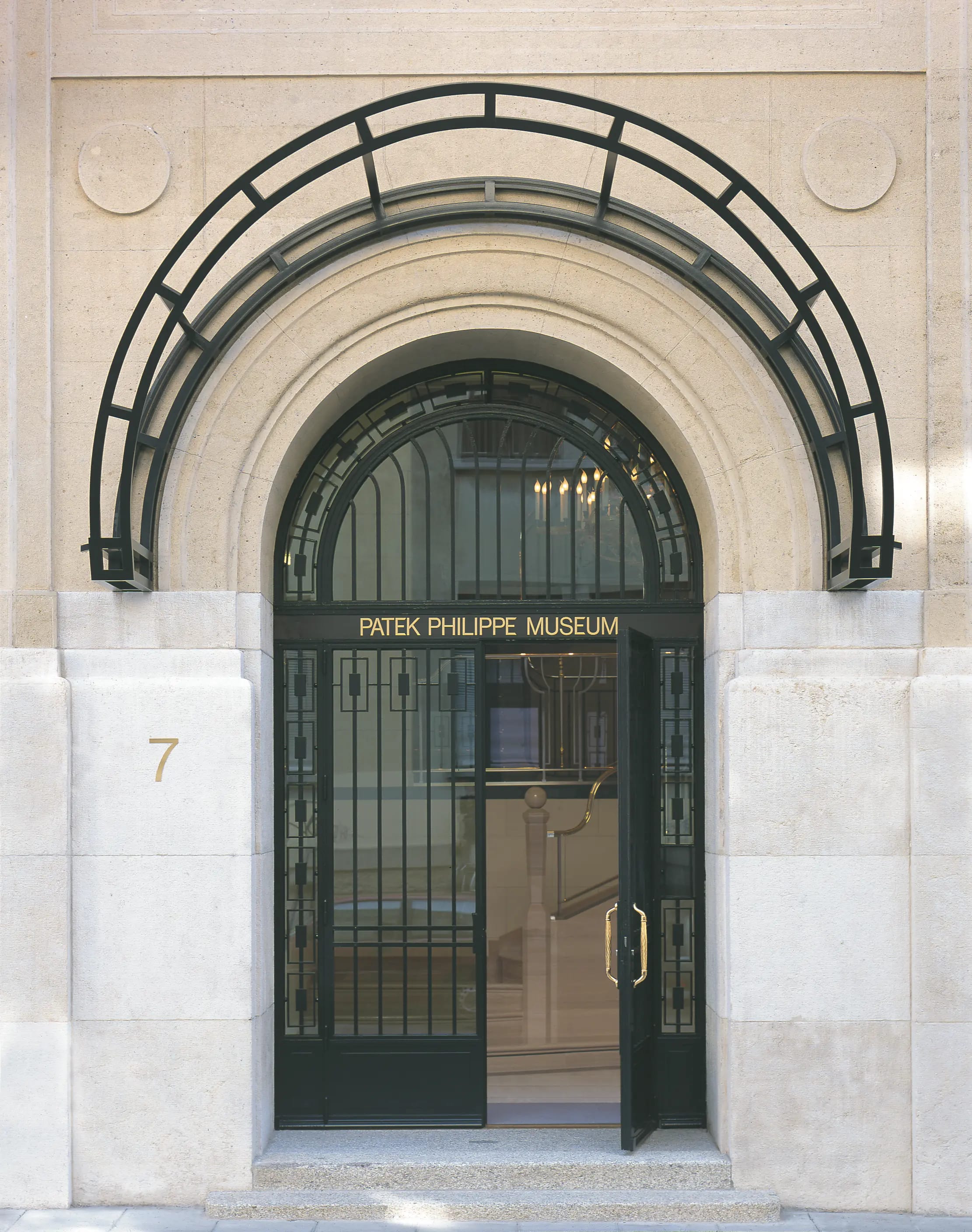 pp-museum-entrance-door