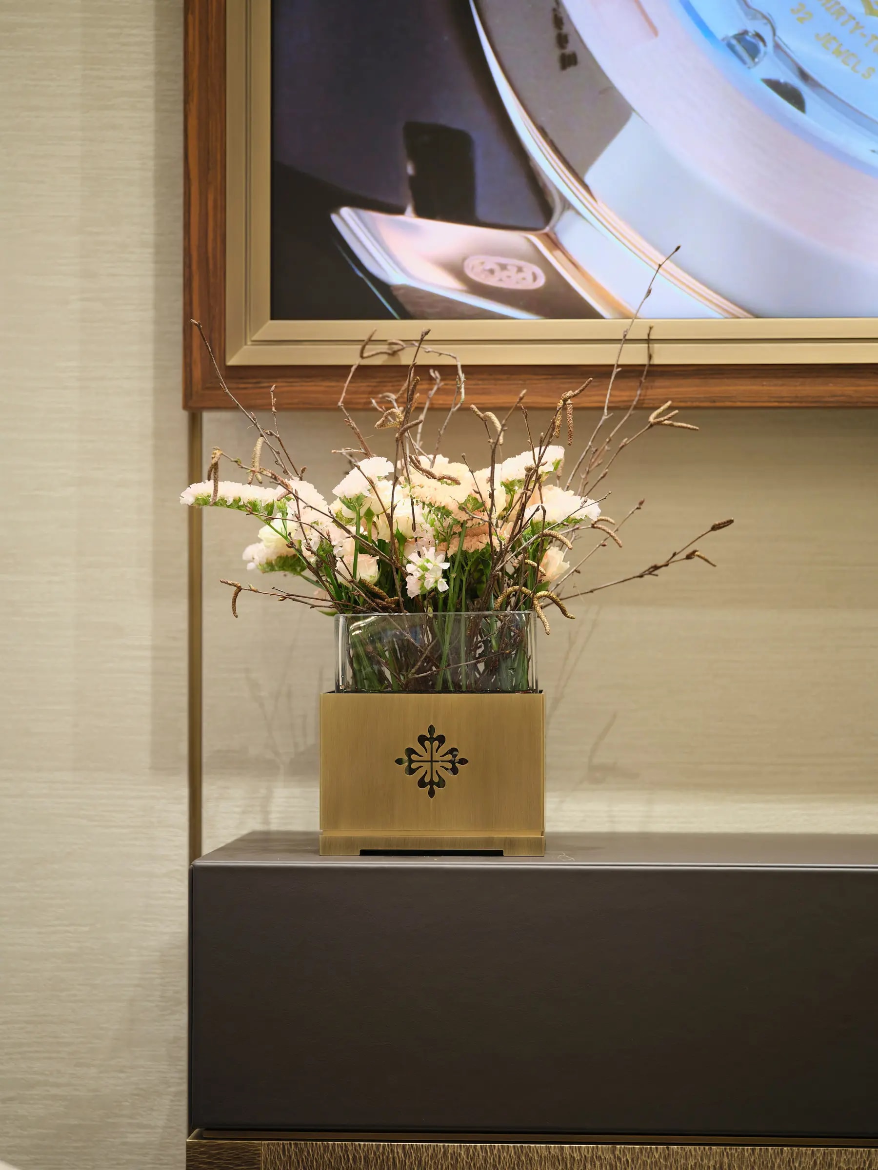 pp-boutique-calatrava-cross-symbol-flower-cover-pot