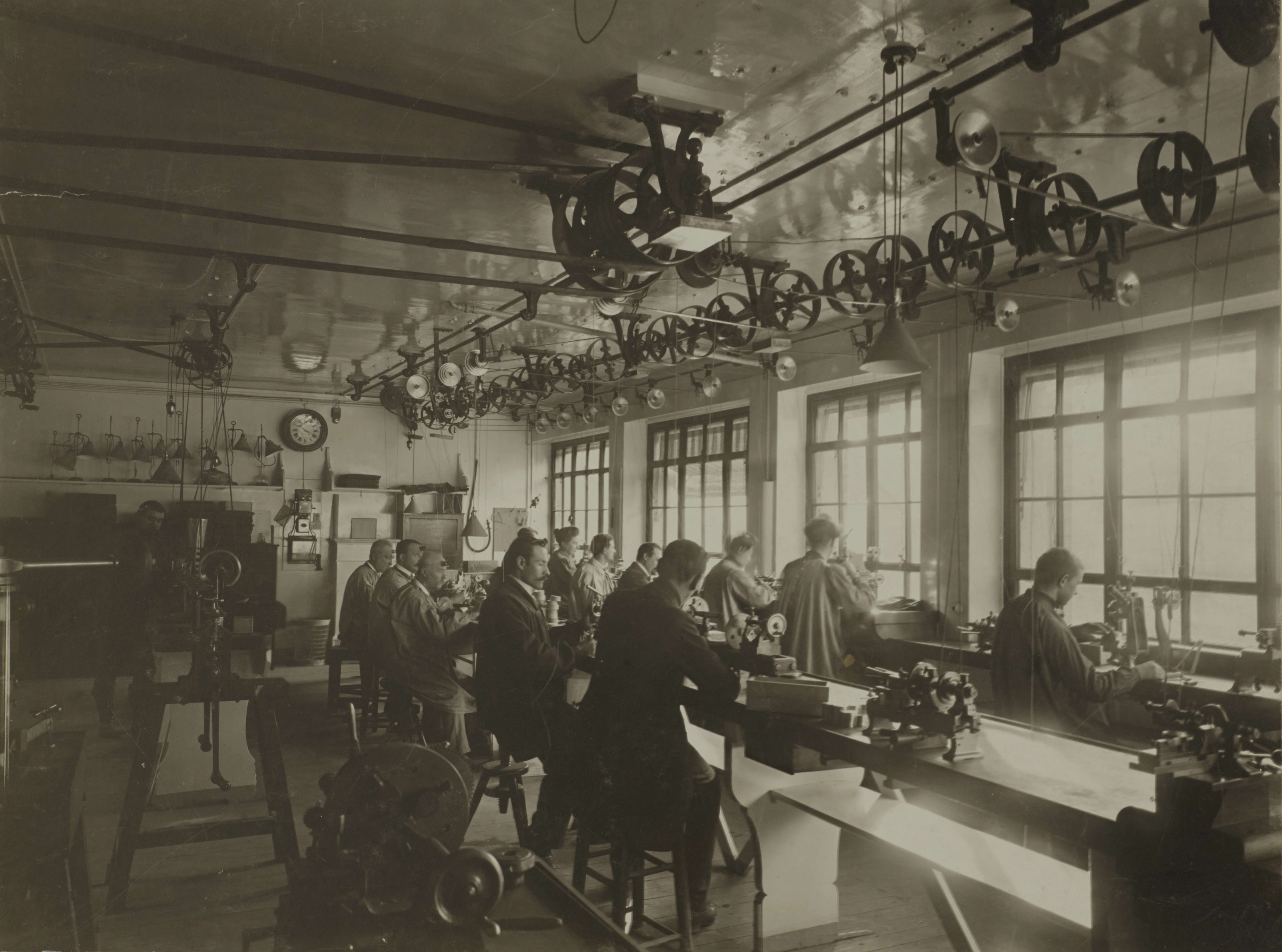 pp-workshops-3rd-floor-rue-du-rhone-archive-1920