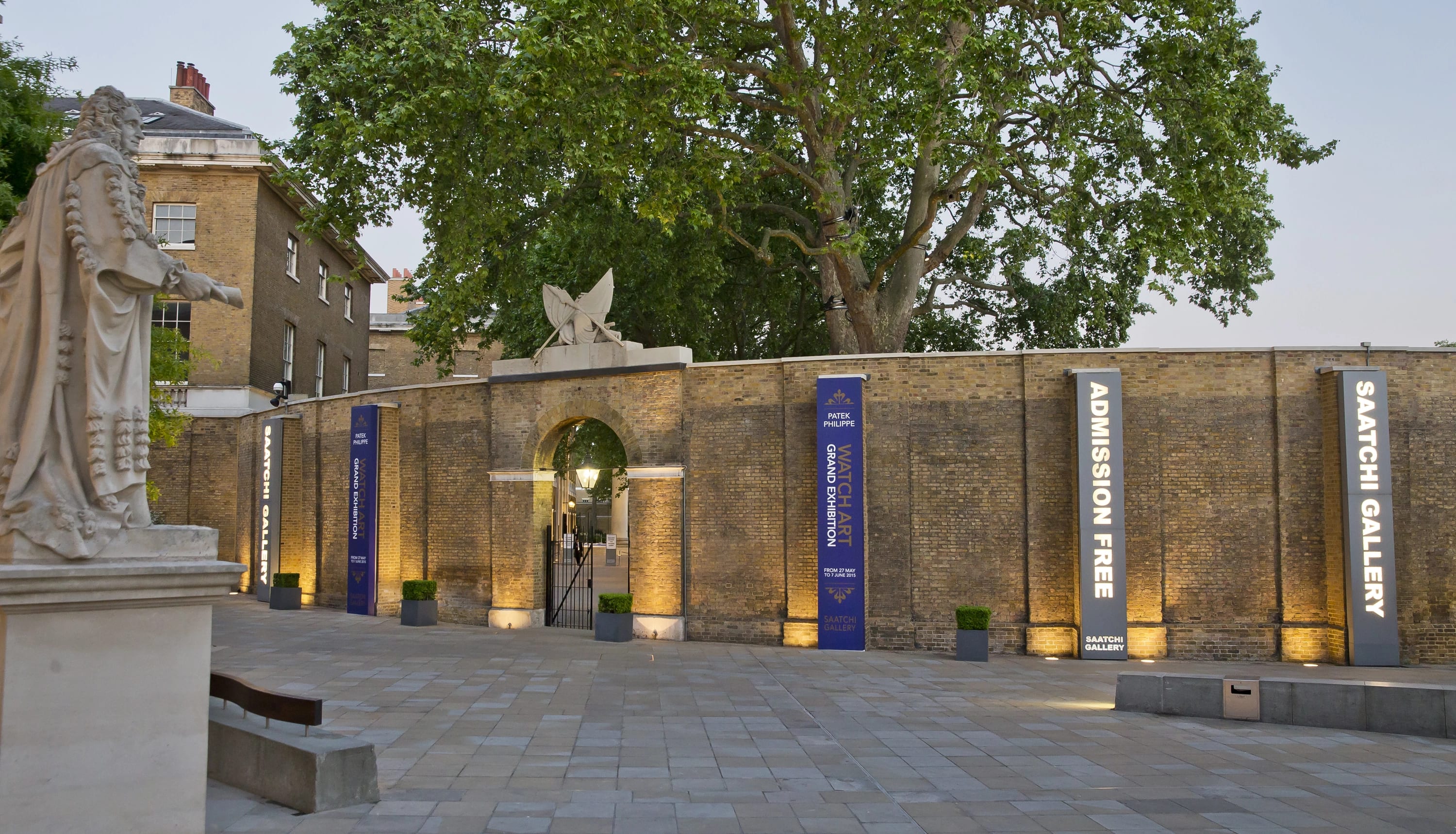 pp-exhibition-london-2015-entrance-exterior
