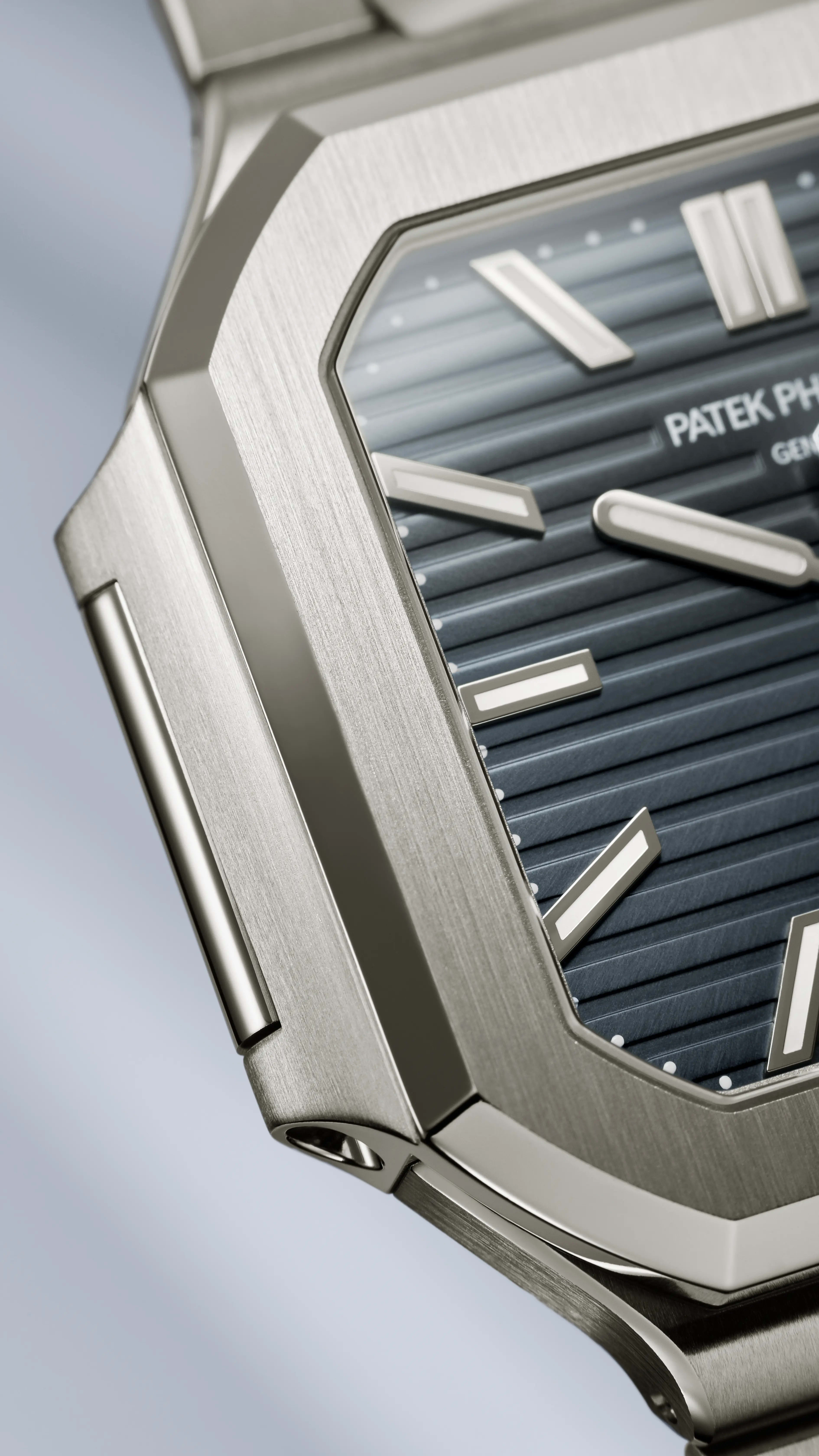 PP_7128_1G_001_DET_CASE_DIAL_01