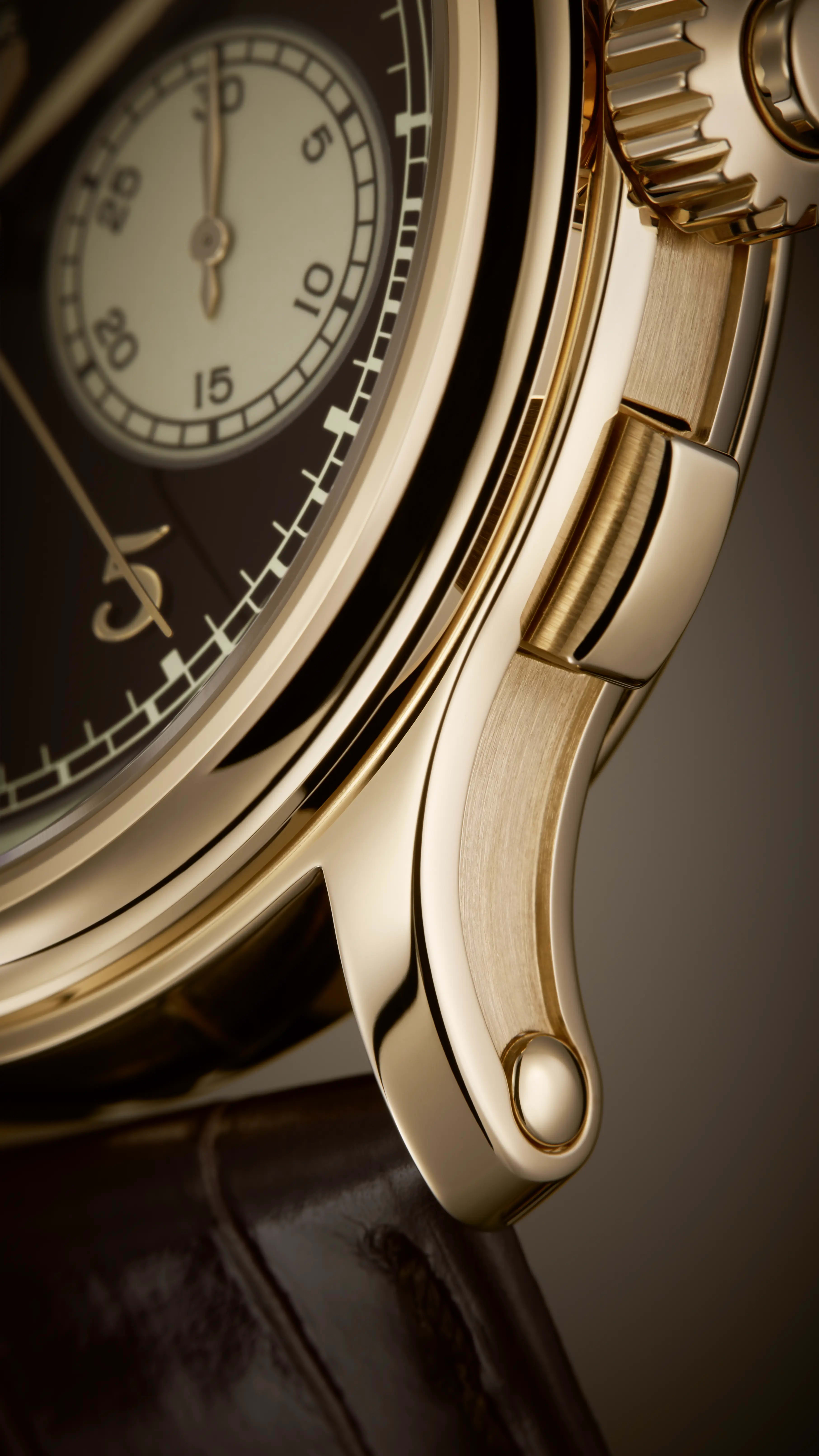 PP_5370R_001_DET_CASE_CROWN_01