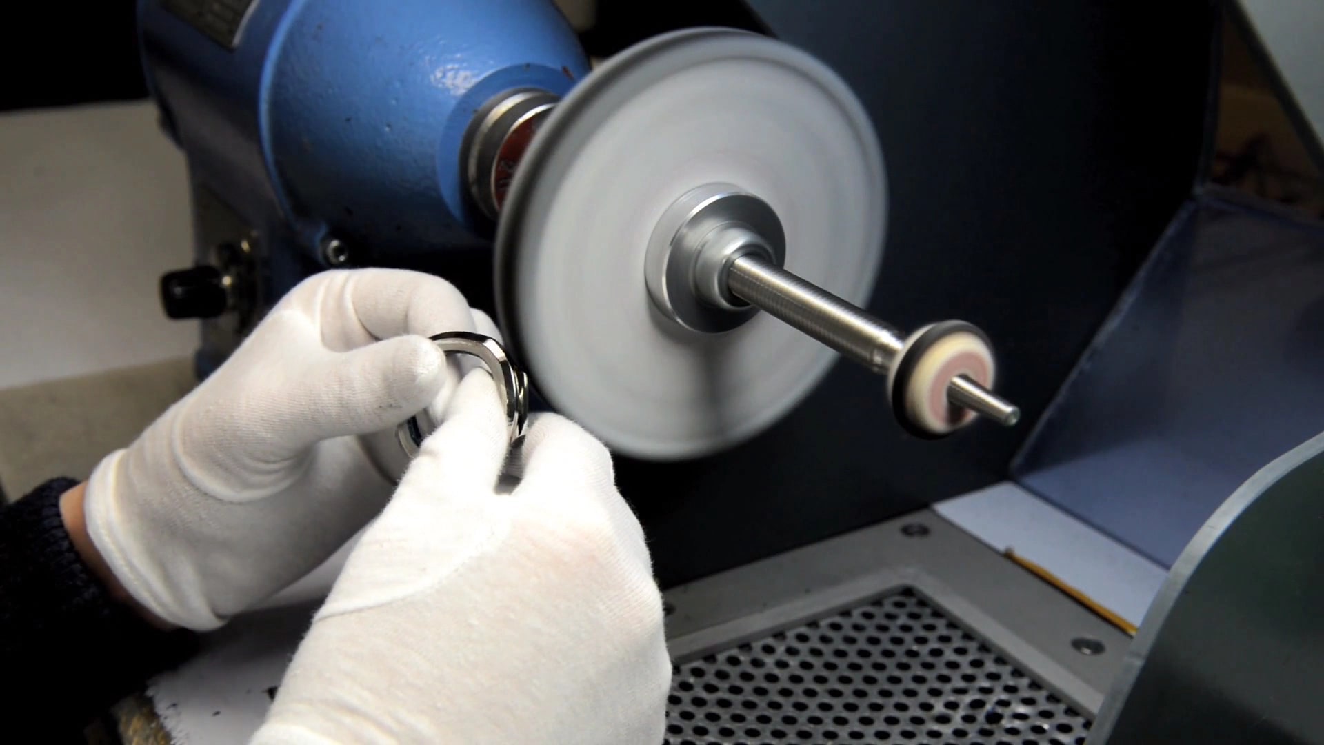 PPM_V3_N8_Polishing_Nick_Foulkes_thumbnail
