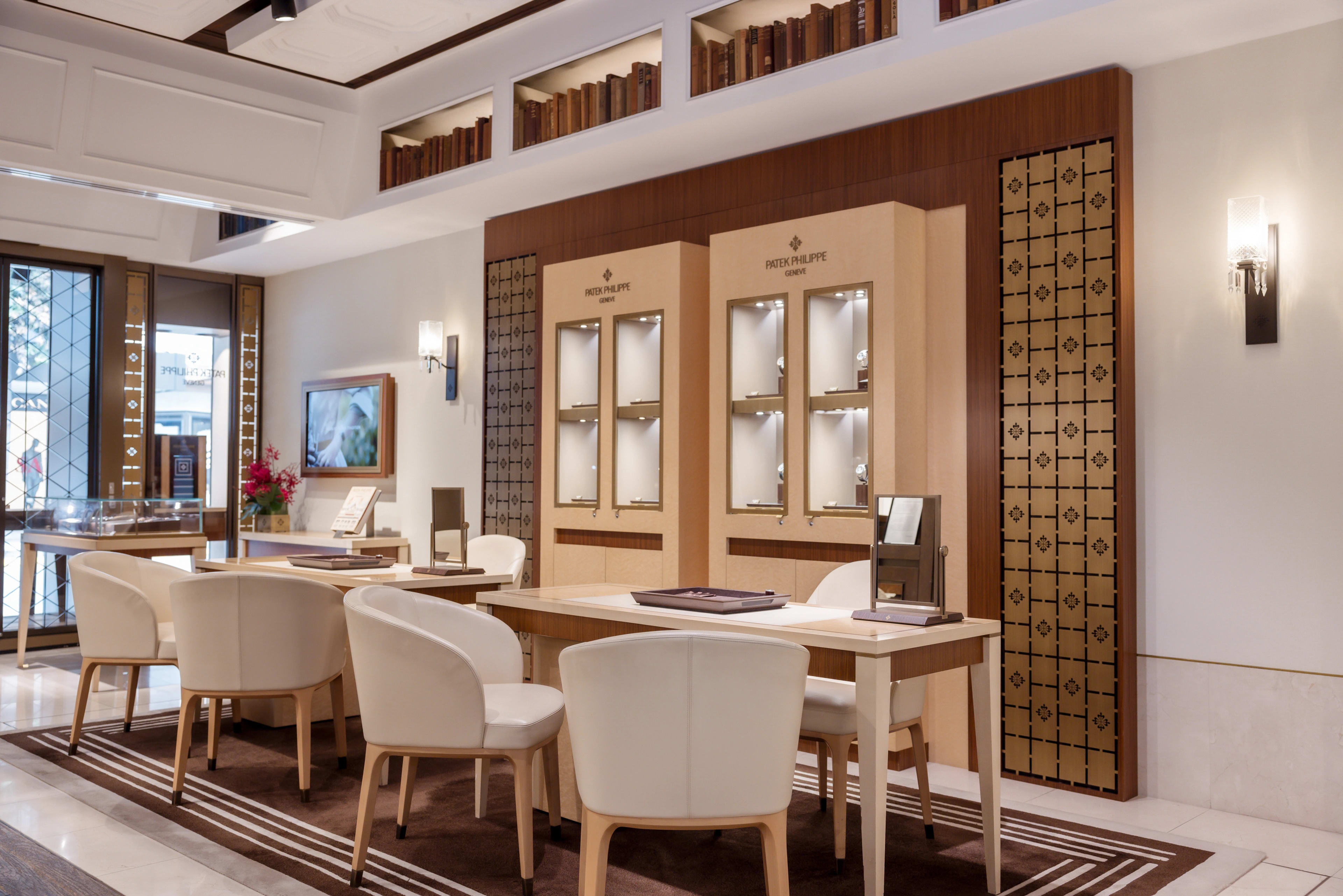 PP_POS_Australia_Brisbane_The_Hour_Glass_interior