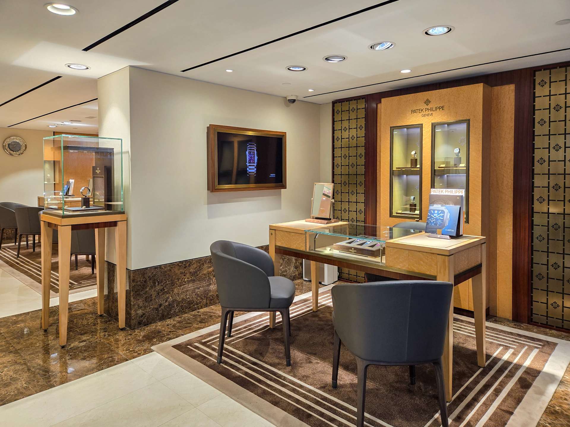 PP_POS_Hong_Kong_SAR_China_Kowloon_Tsimshatsui_The_Hour_Glass_interior_2