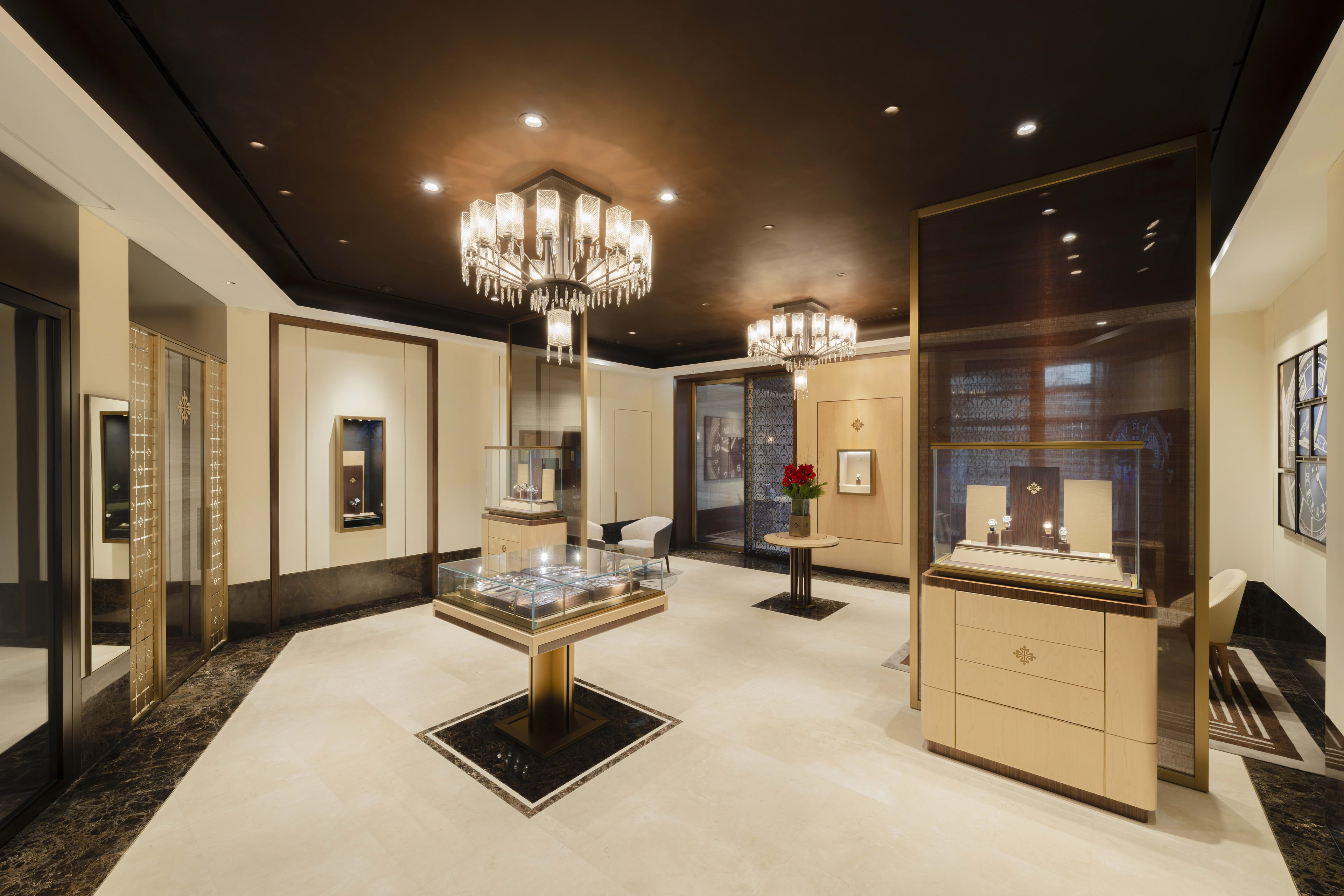 PP_POS_Hong_Kong_SAR_China_Hong_Kong_Cortina_Watch_interior_2