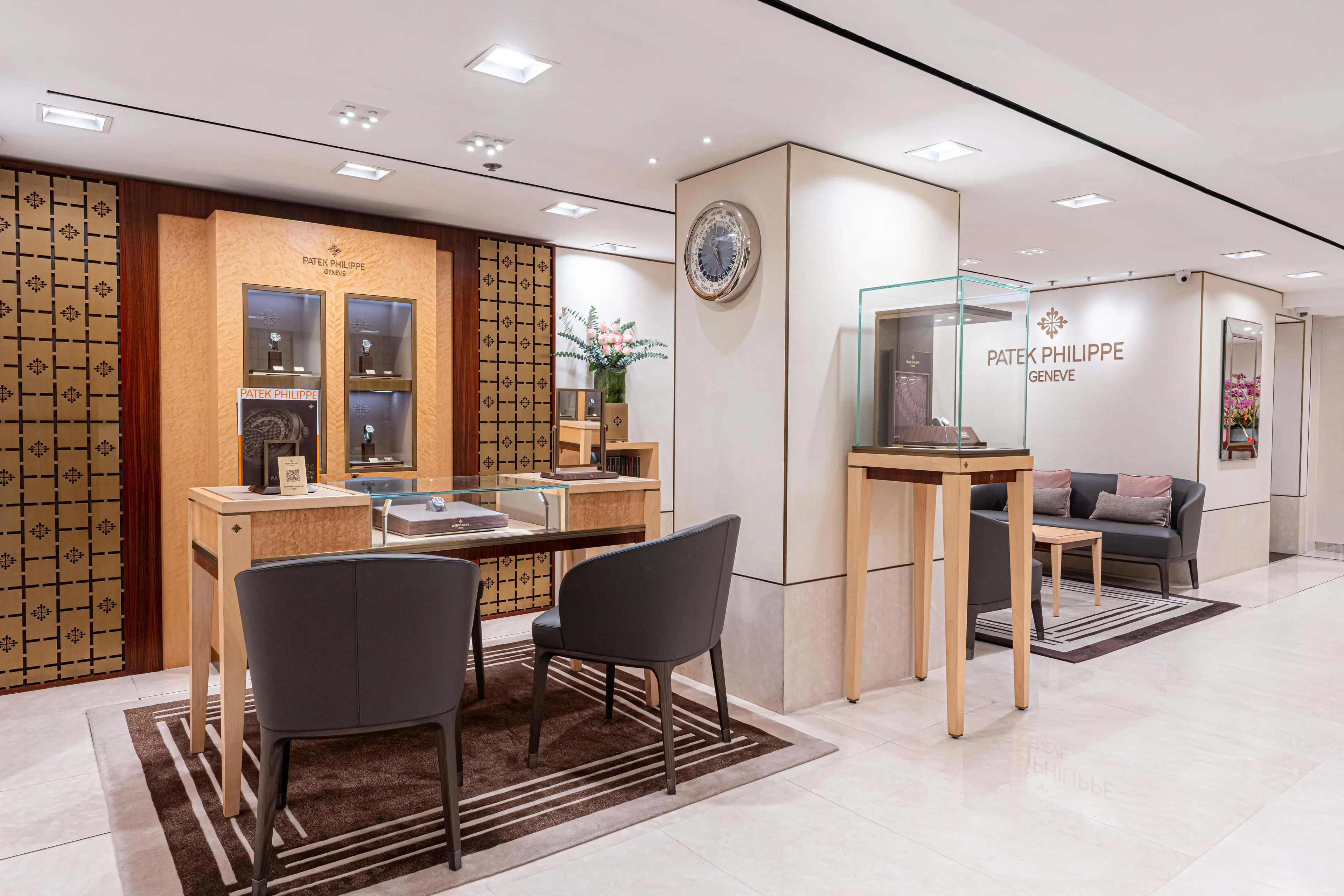 PP_POS_Hong_Kong_SAR_China_Hong_Kong_Eldorado_Watch_interior
