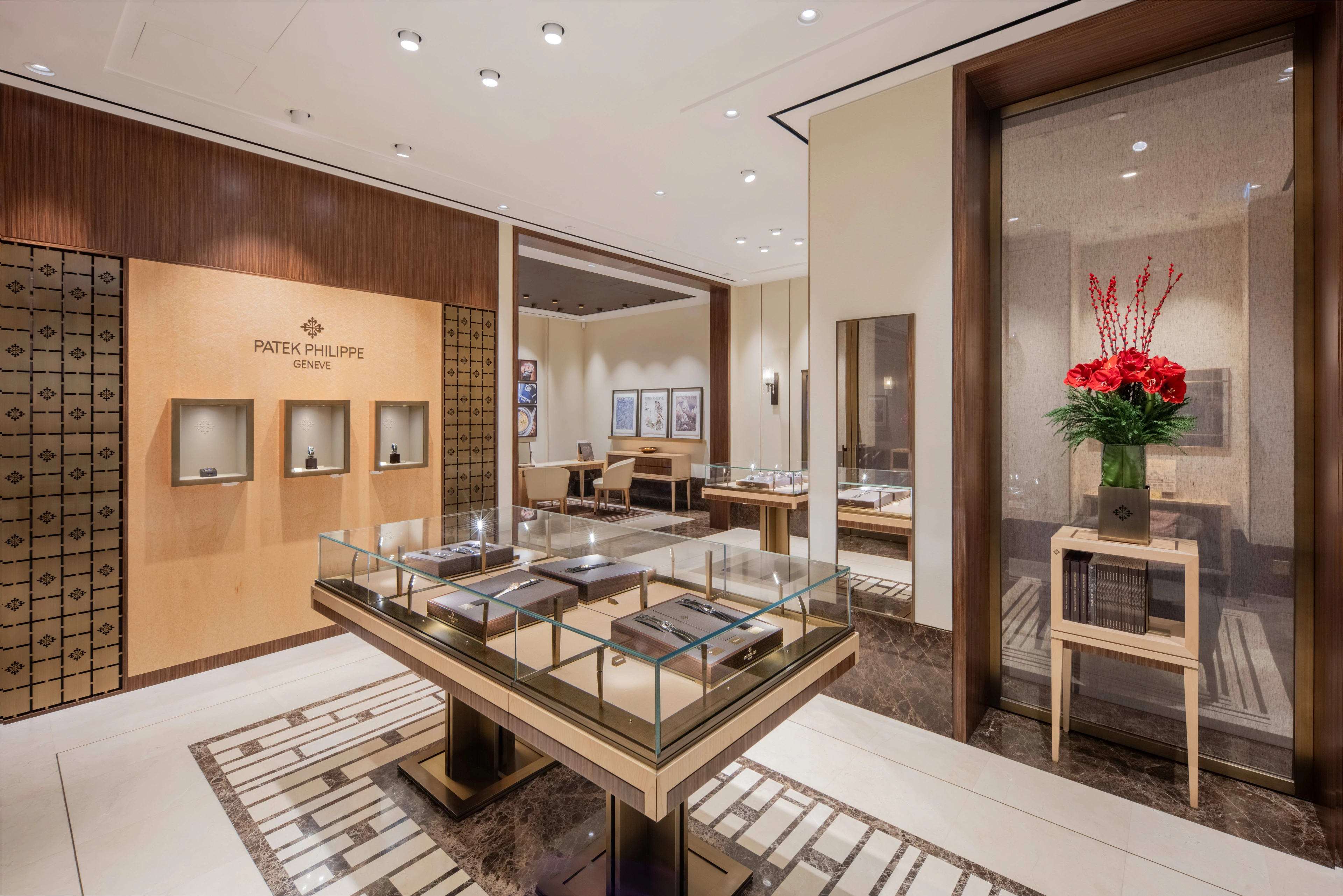 PP_POS_Hong_Kong_SAR_China_Kowloon_Emperor_Watch_&_Jewellery_interior_1