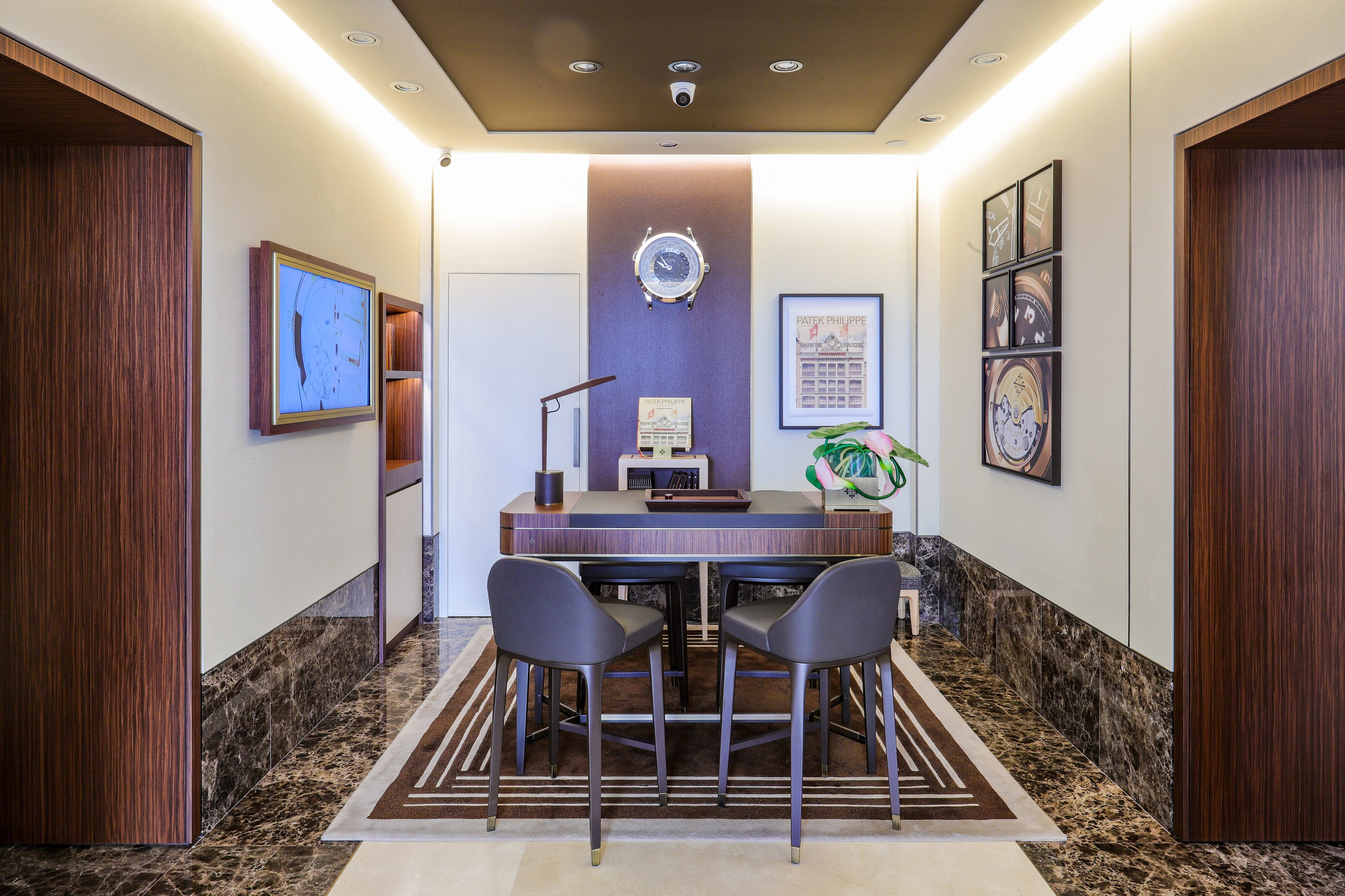 PP_POS_Italy_Napoli_Orologeria_Trucchi_interior_1