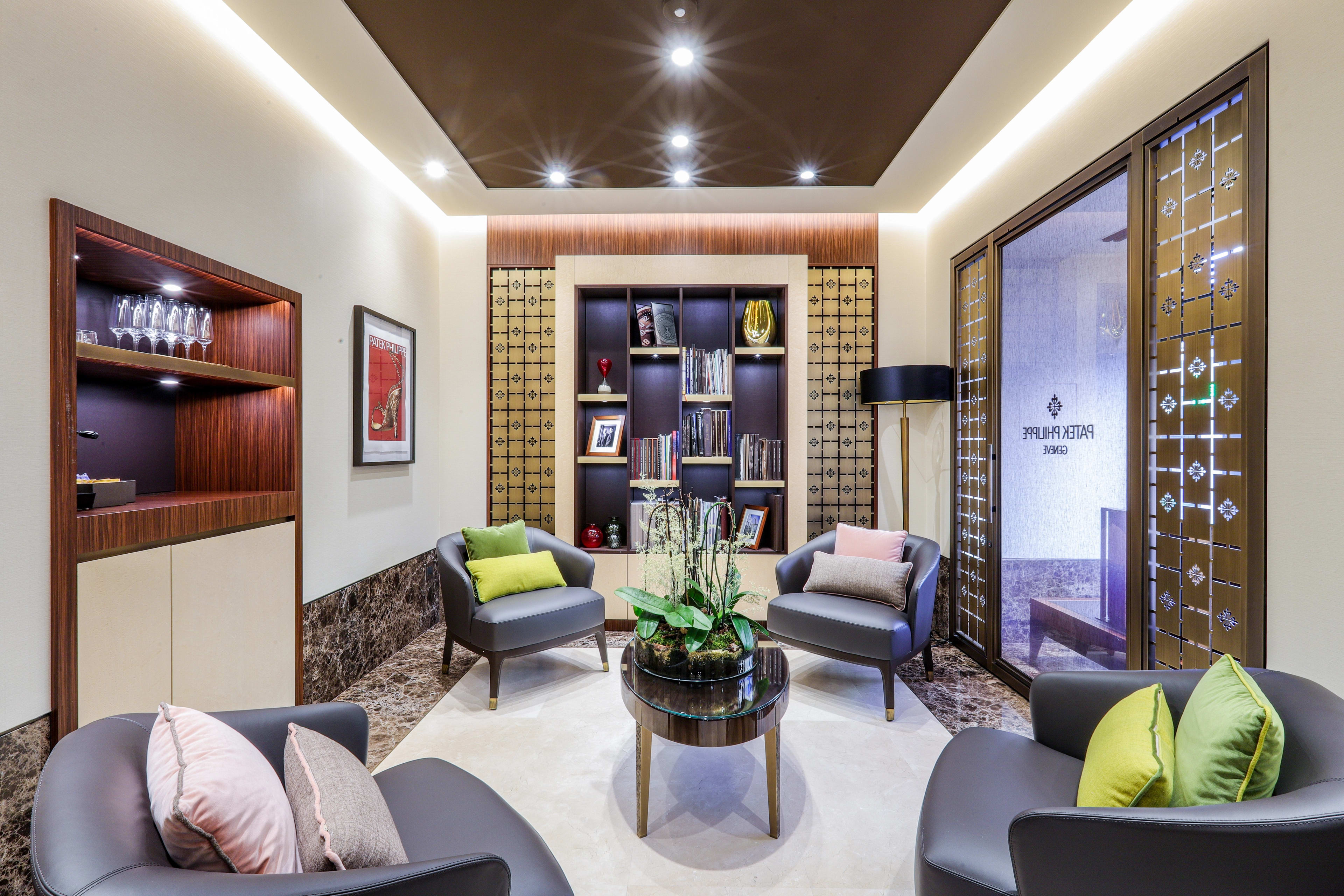 PP_POS_Italy_Napoli_Orologeria_Trucchi_interior_3