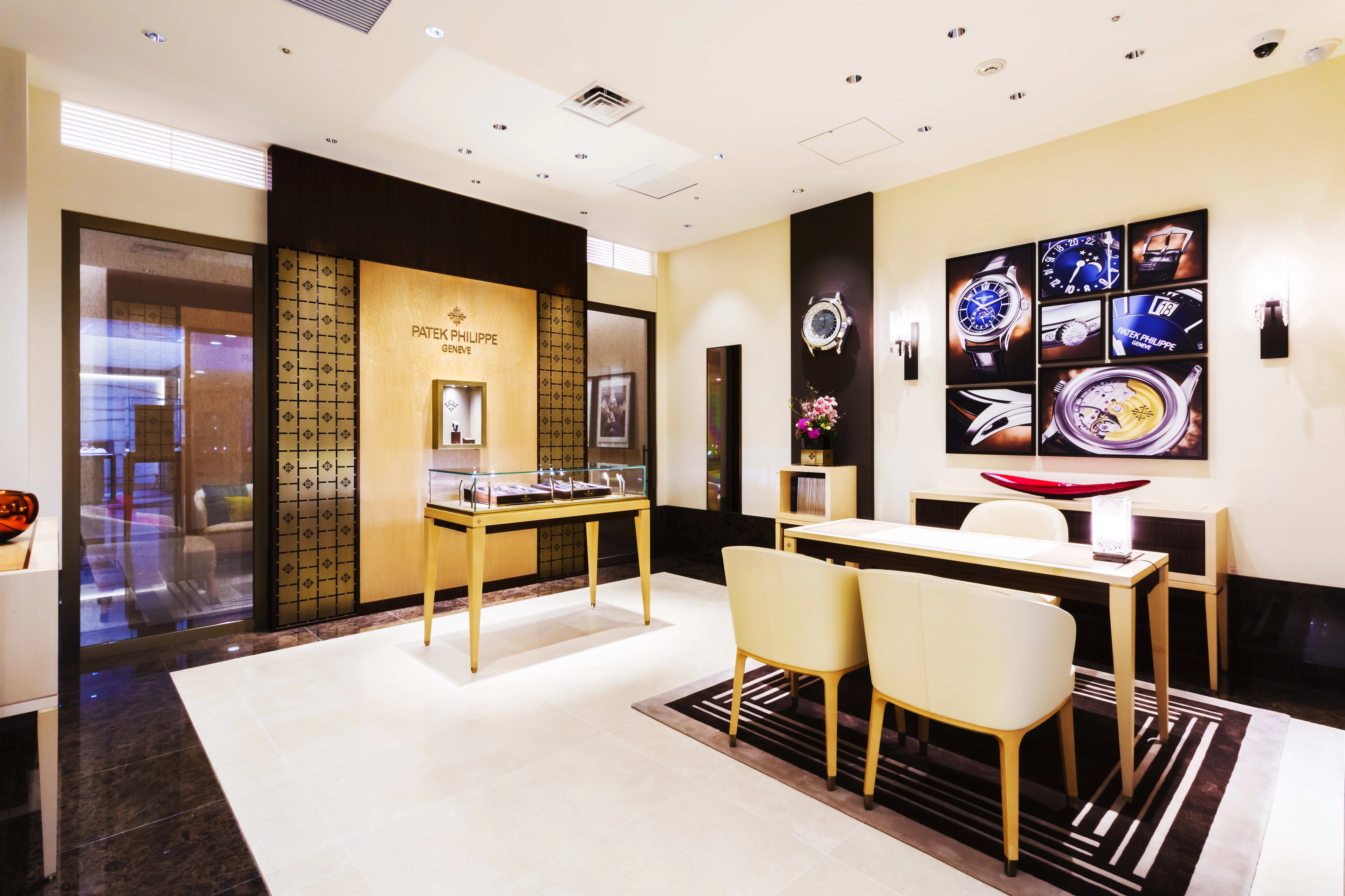PP_POS_Japan_Fukuoka_Mitsukoshi Dept._Fukuoka_Store_interior_1