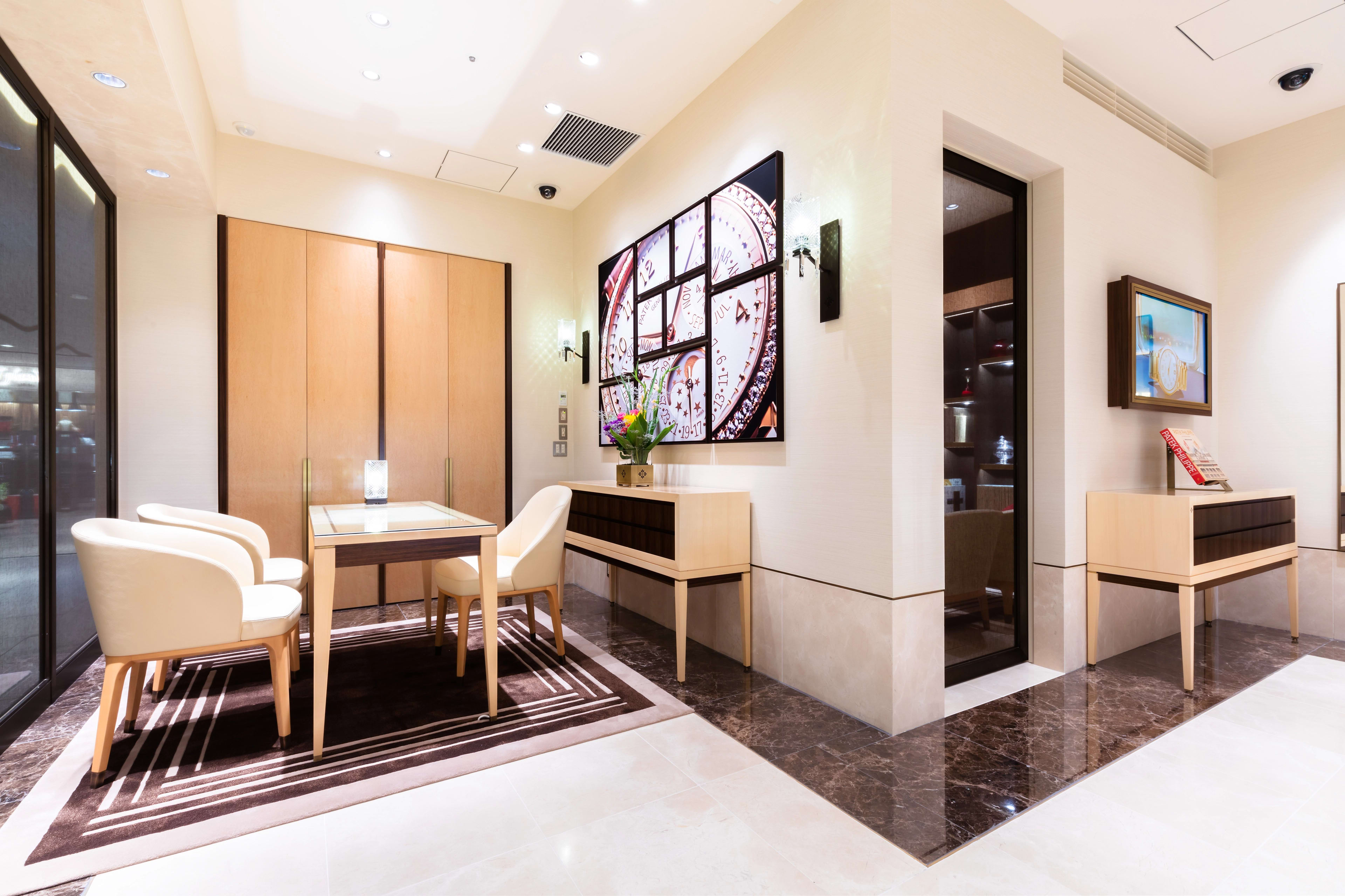 PP_POS_Japan_Osaka_Daimaru_Dept._Shinsaibashi_Store_interior_2