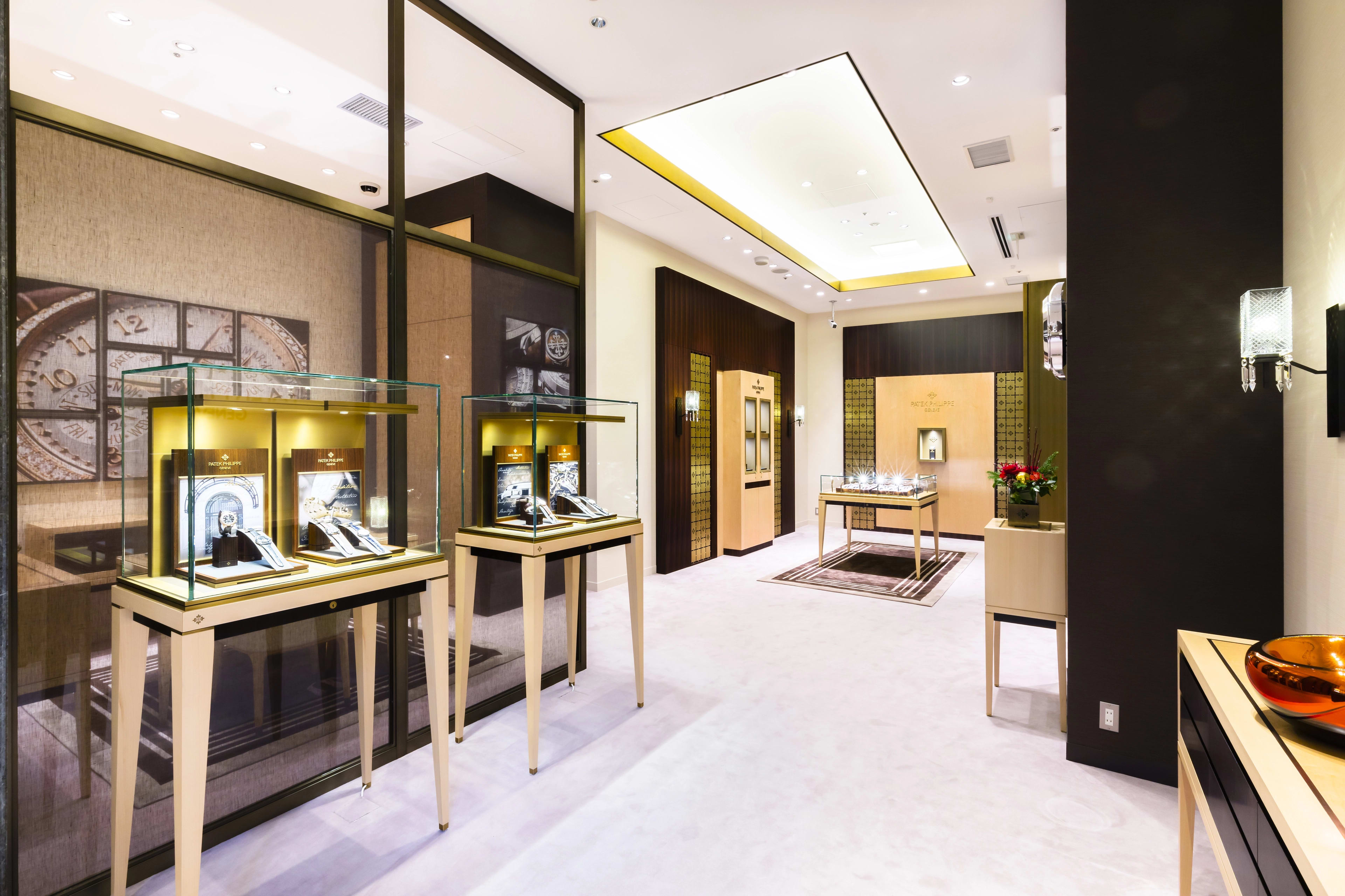 PP_POS_Japan_Osaka_Nisshindo_Osaka_Hilton_Plaza_Store_interior_1