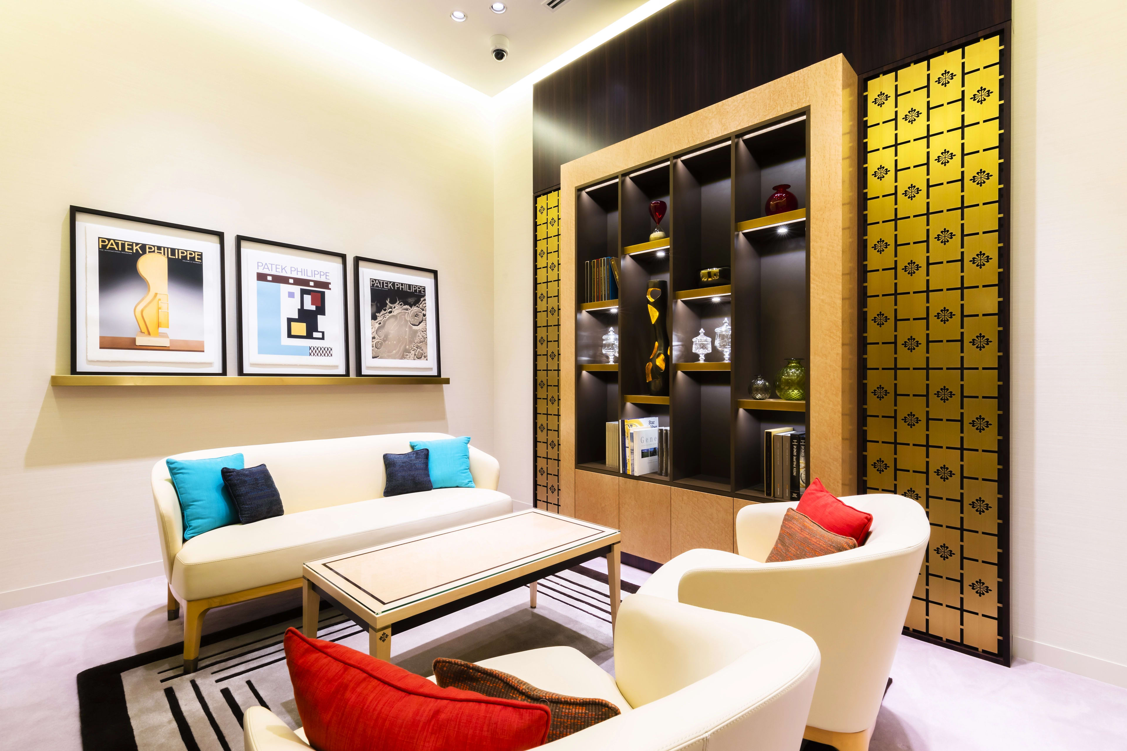 PP_POS_Japan_Osaka_Nisshindo_Osaka_Hilton_Plaza_Store_interior_3
