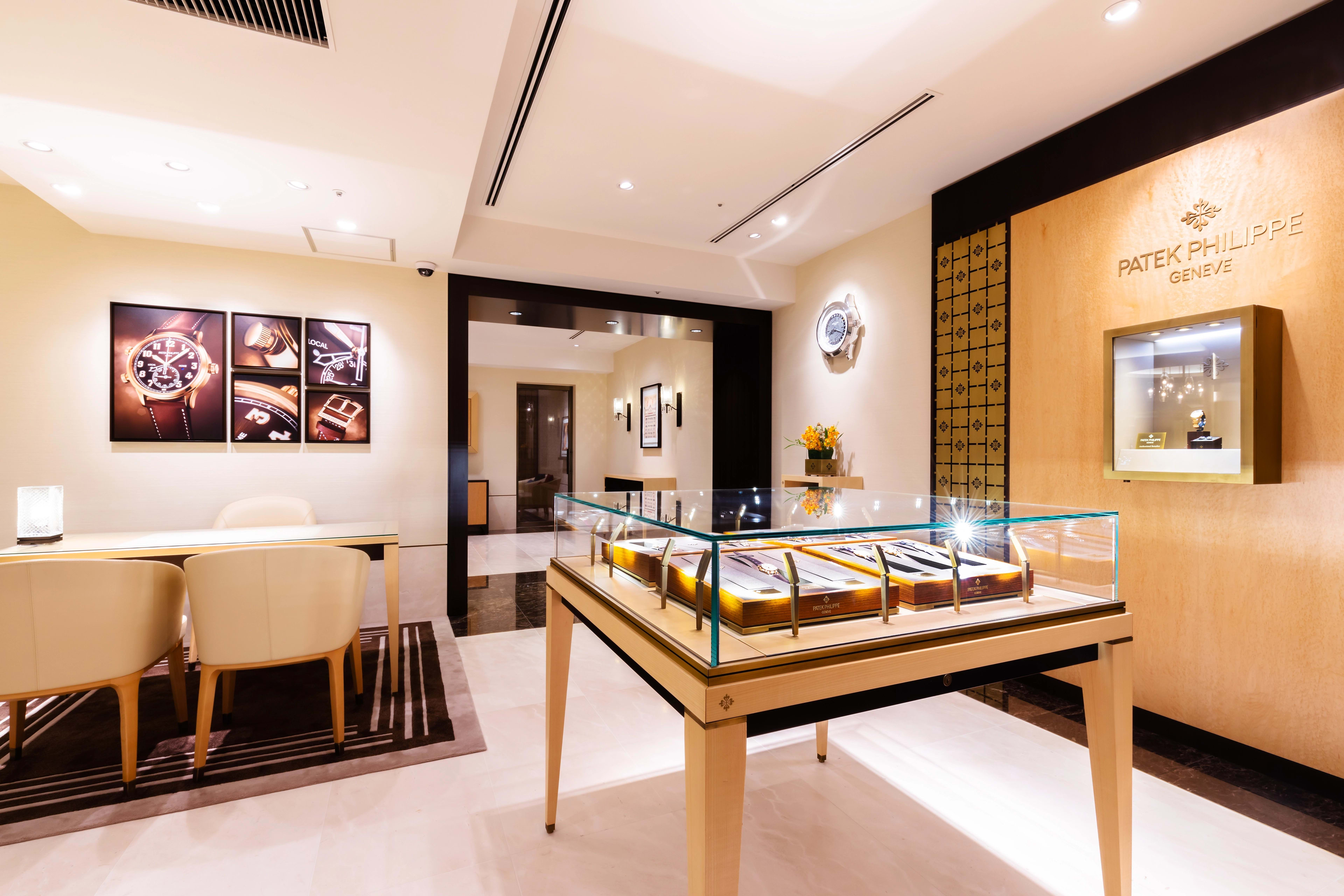 PP_POS_Japan_Tokyo_Mitsukoshi_Dept._Main_Store_interior_1