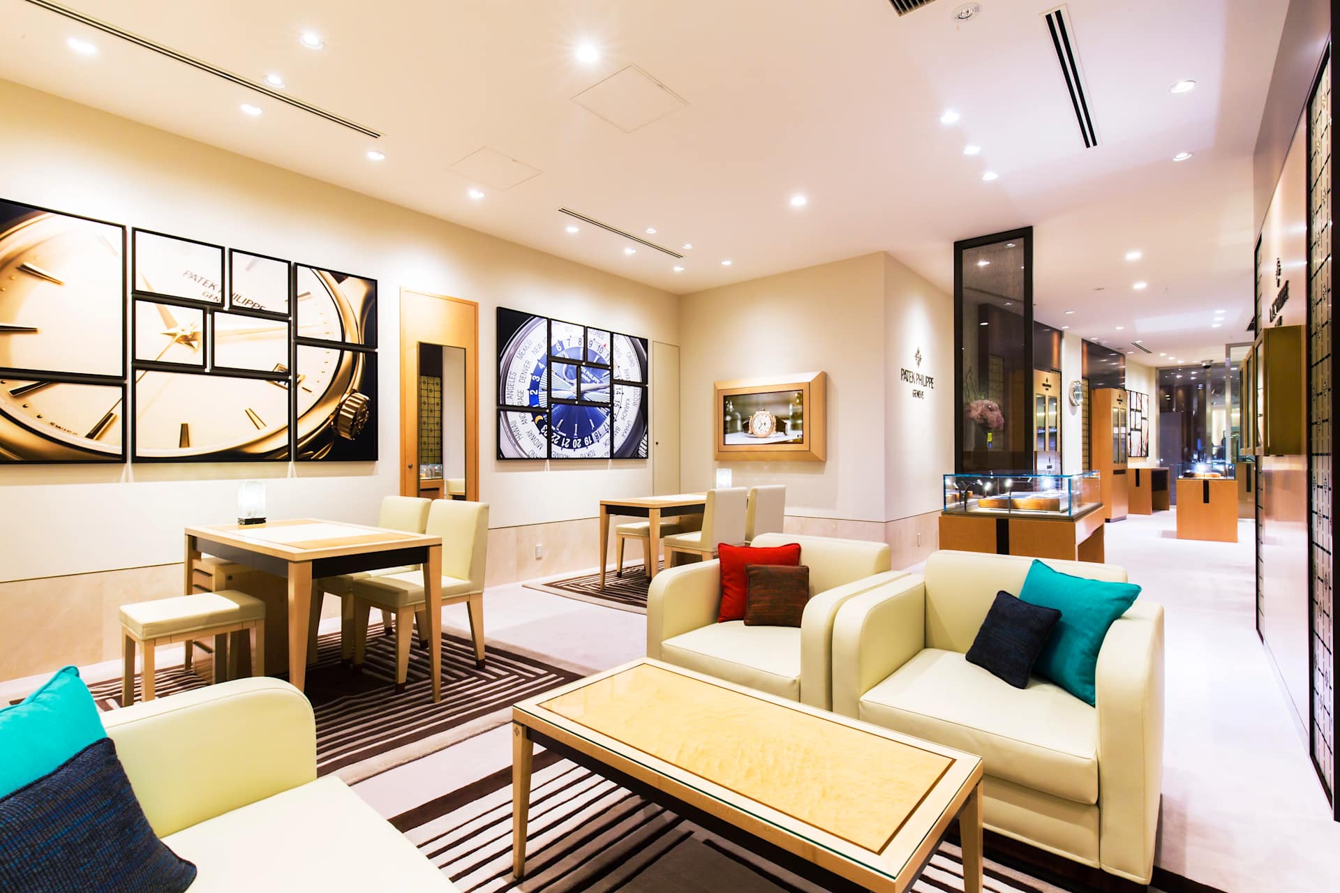 PP_POS_Japan_Tokyo_Takashimaya_Watch_Maison_interior_2
