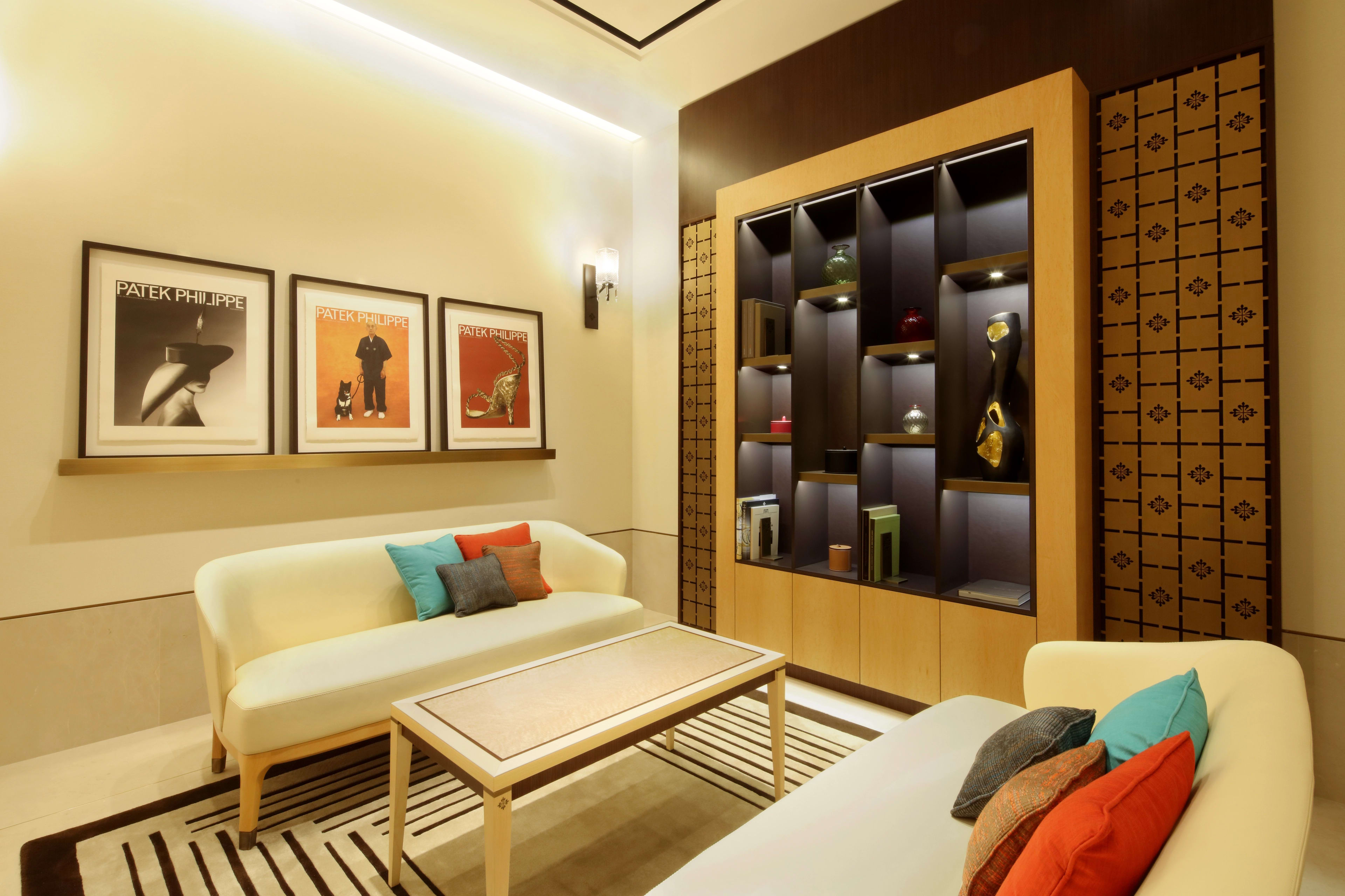 PP_POS_Malaysia_Kuala_Lumpur_Gardens_Mall_The_Hour_Glass_interior_3