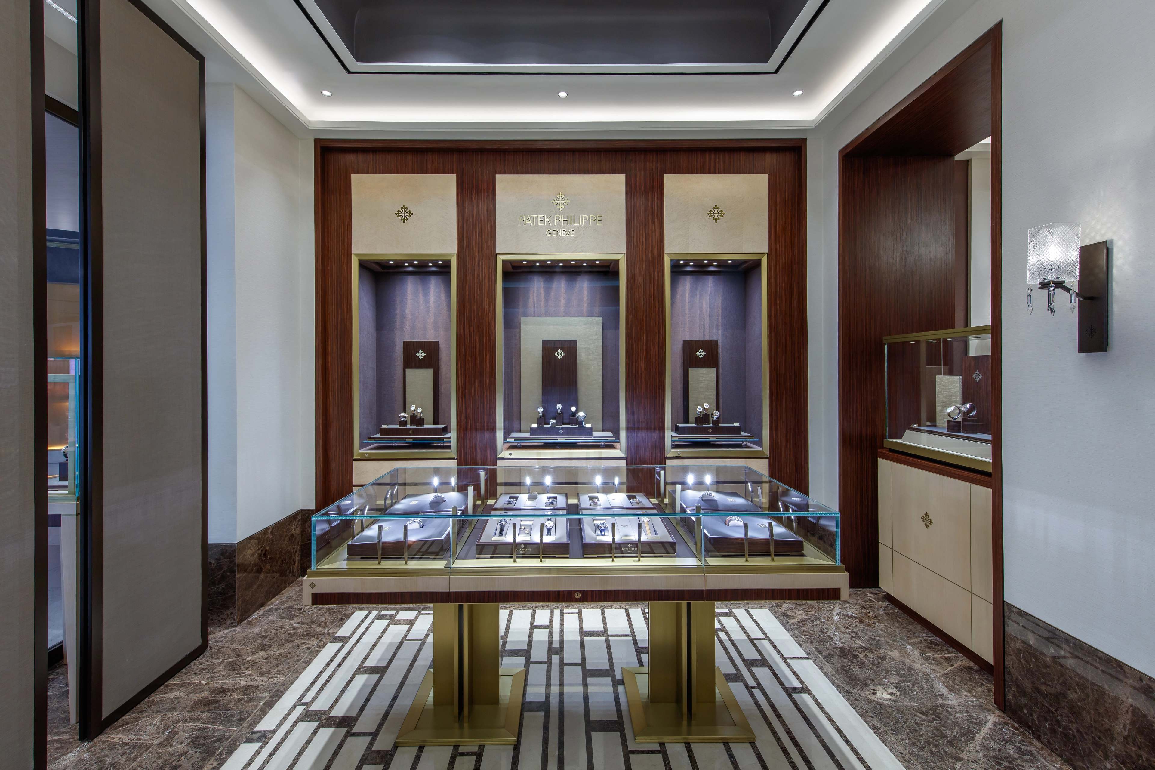 PP_POS_Philippines_Manila_Lucerne_Jewellers_interior_5