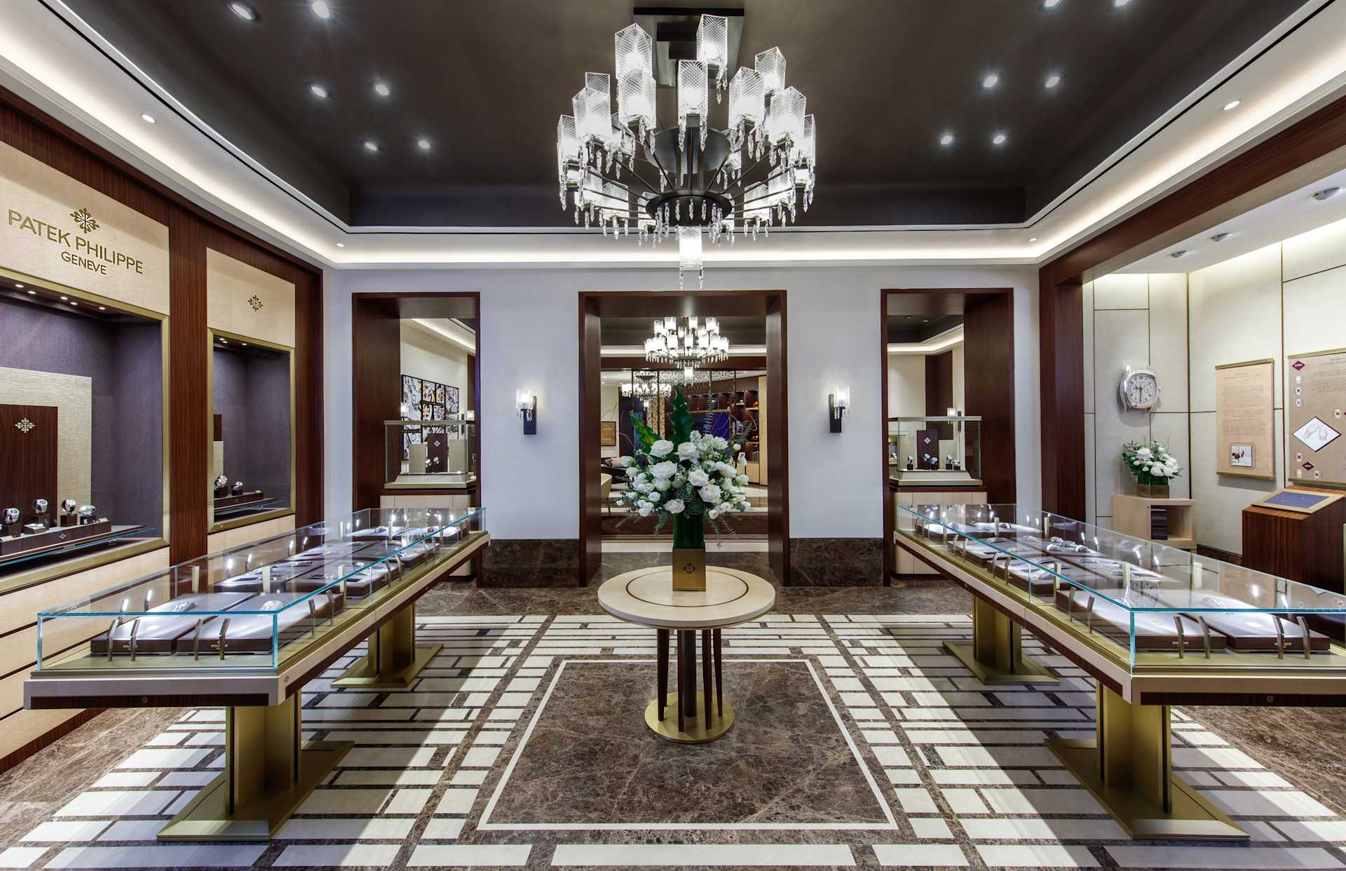 PP_POS_Philippines_Manila_Lucerne_Jewellers_interior_1