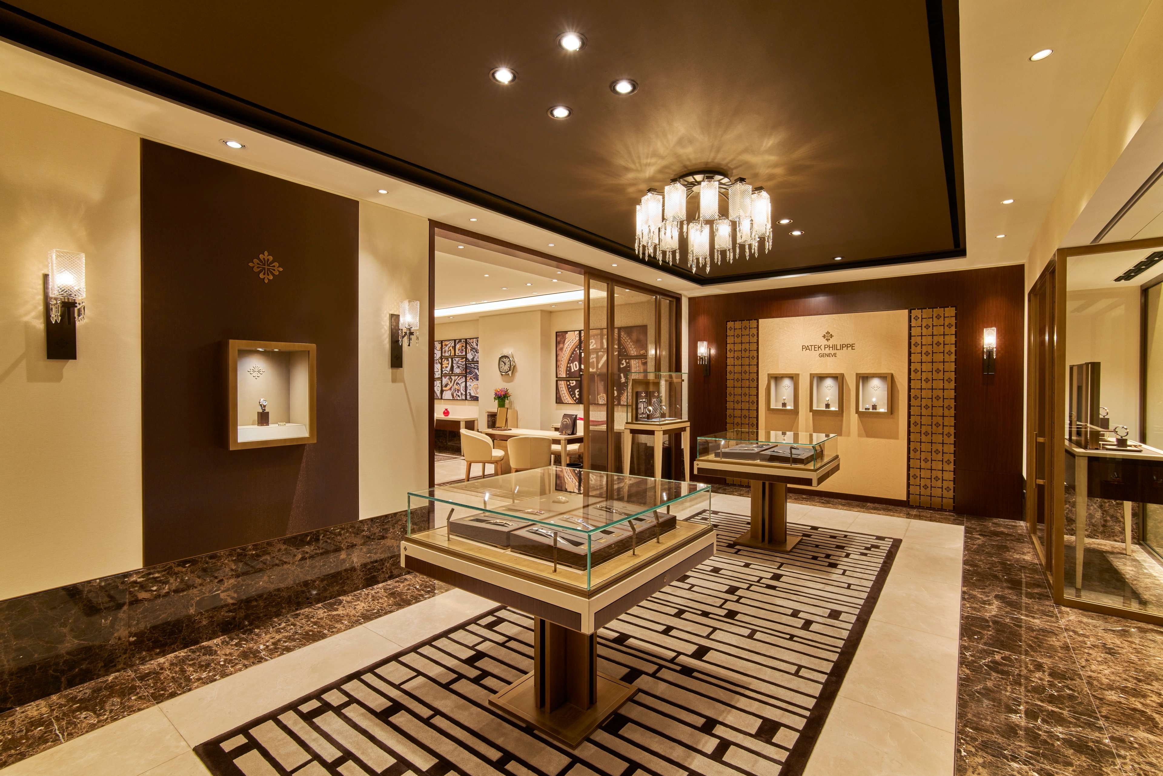 PP_POS_Singapore_Paragon_Cortina_Watch_interior_4