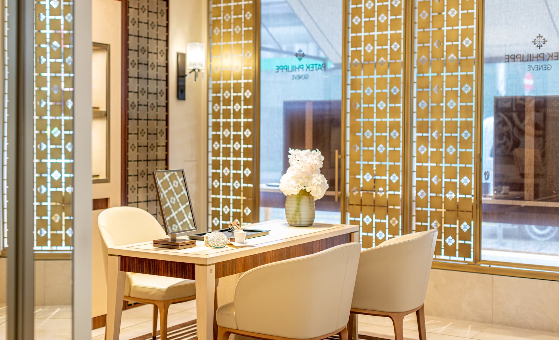 PP_POS_Switzerland_Basel_Seiler_Juwelier_interior_2