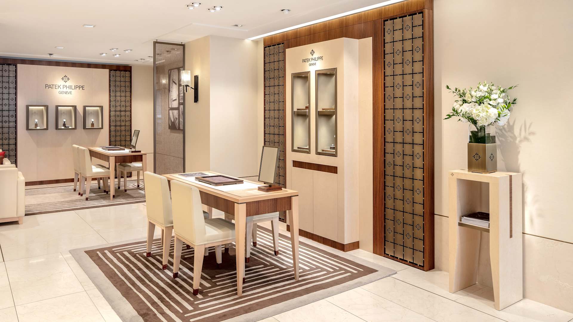 PP_POS_Switzerland_Luzern_Gübelin_interior_1