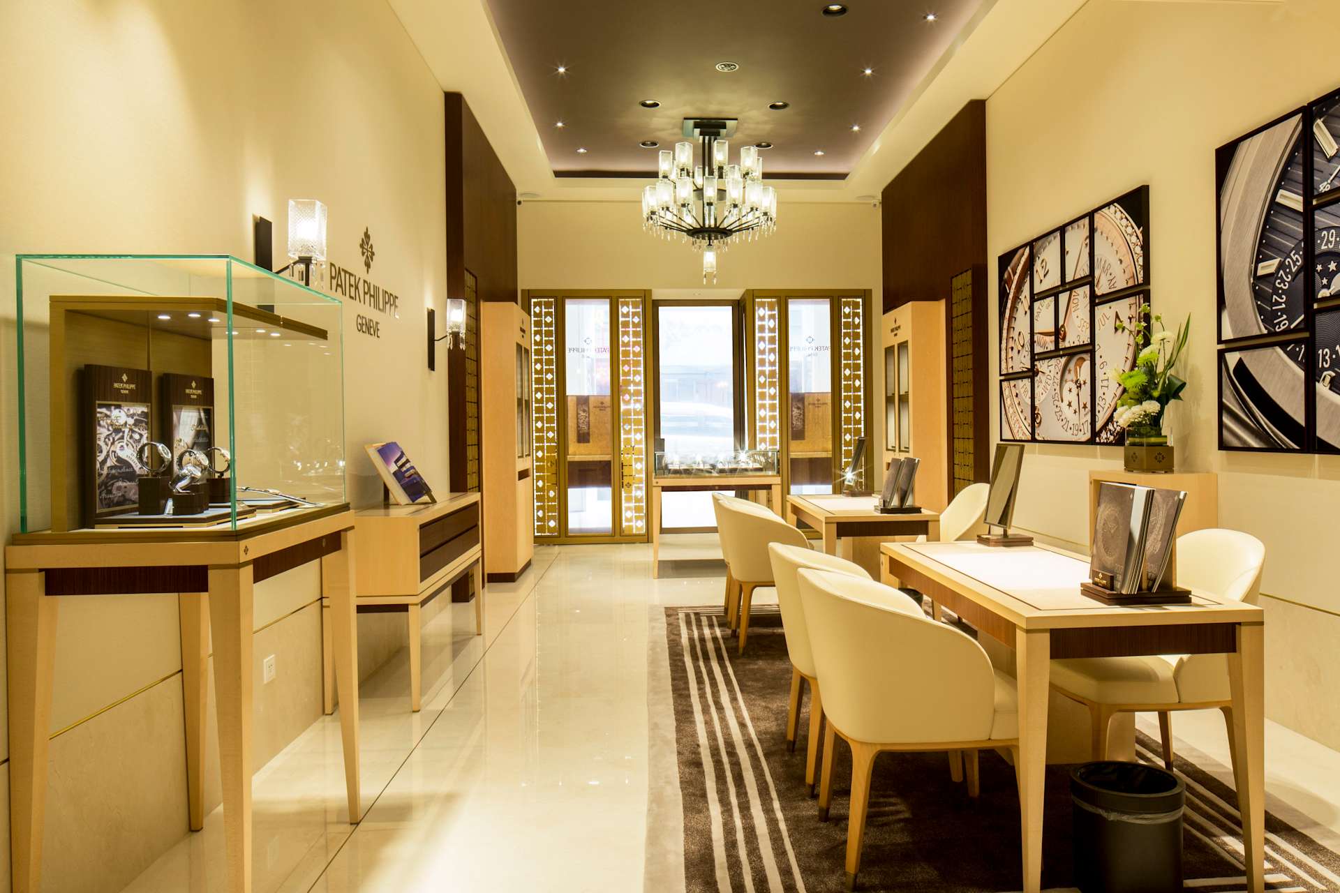 PP_POS_Taiwan_Taichung_Tien_Ven_Tai_Optical_Watch_interior_2