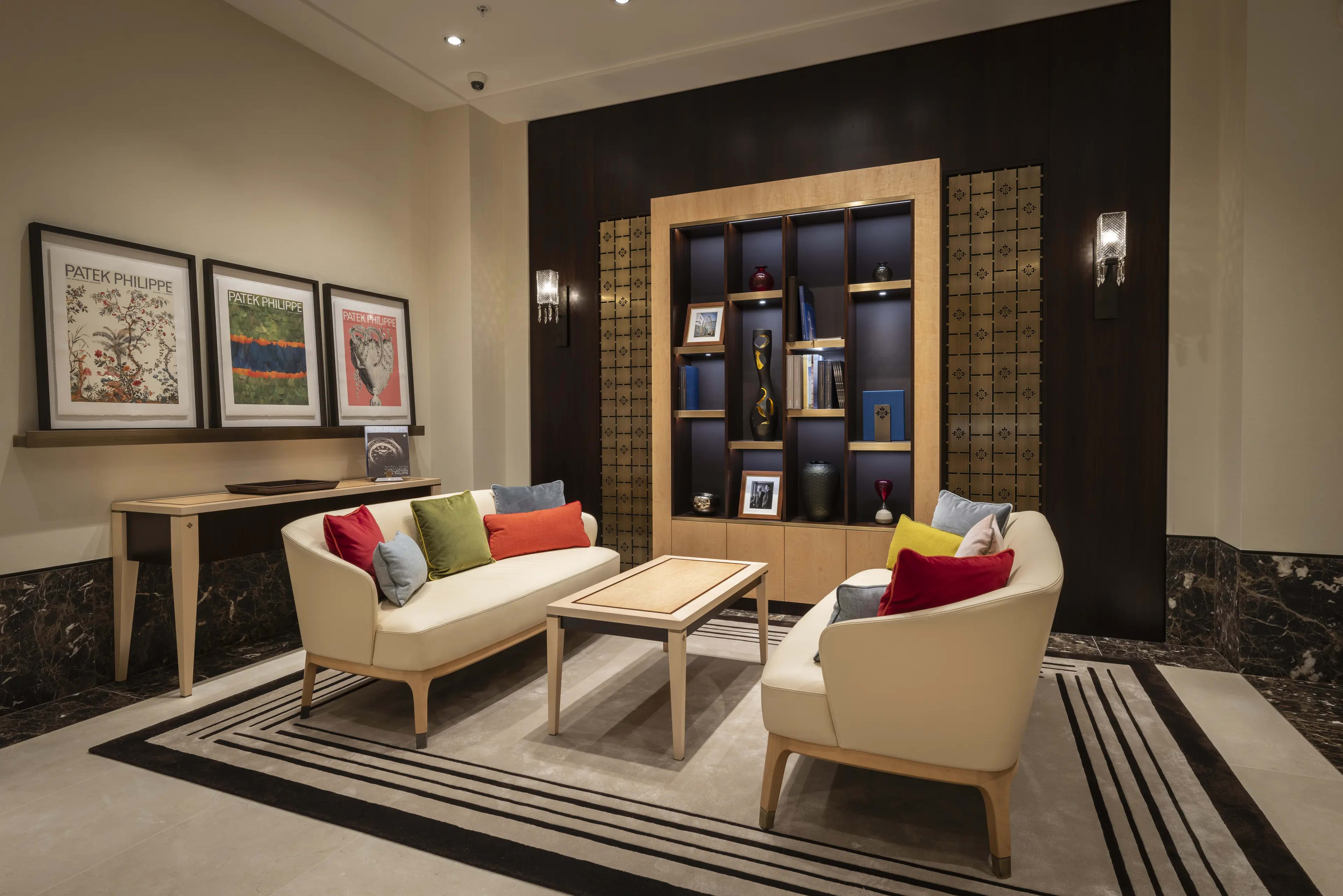PP_POS_United_Kingdom_Cardiff_Laings_interior_2