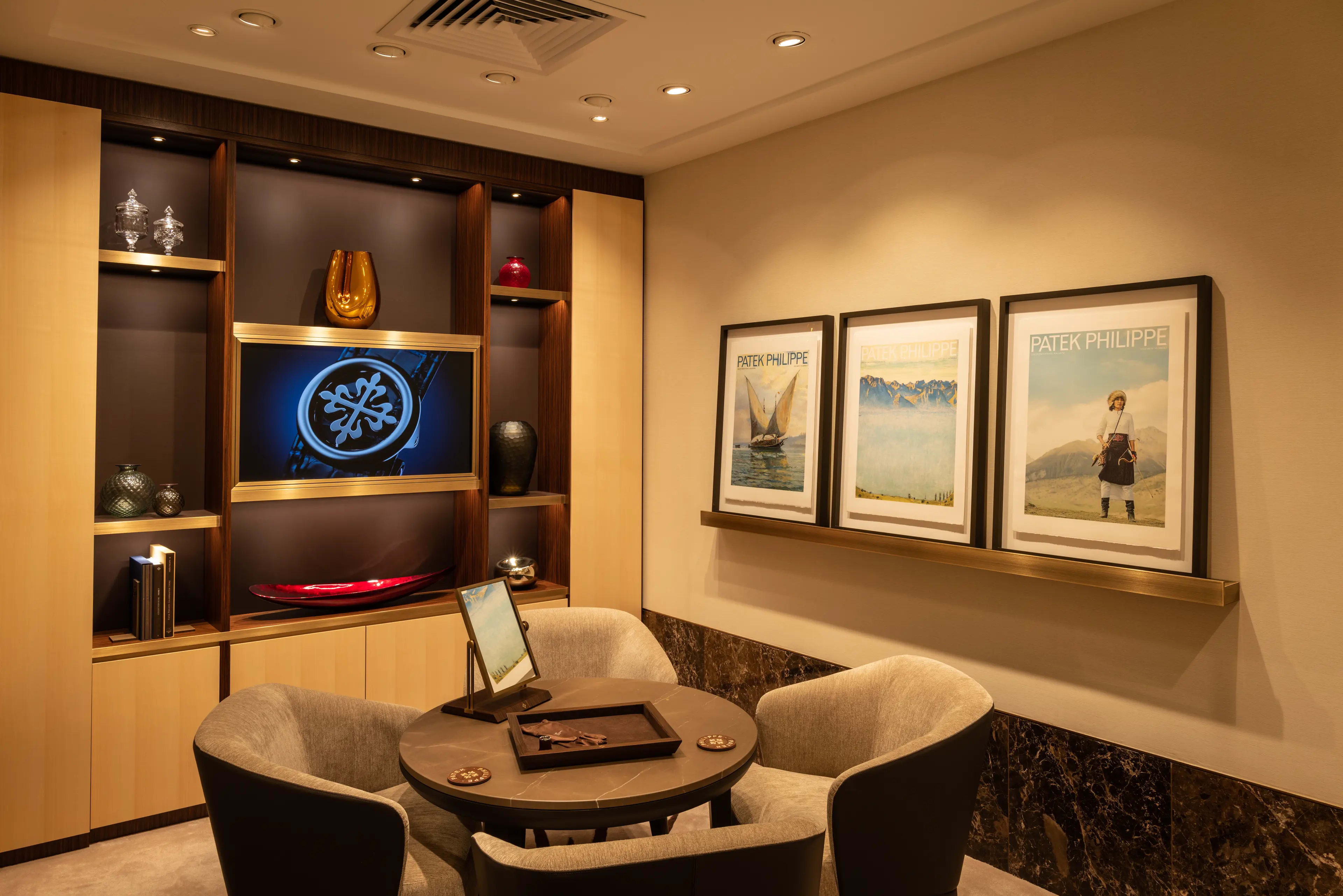 PP_POS_United_Kingdom_Glasgow_Laings_interior_2
