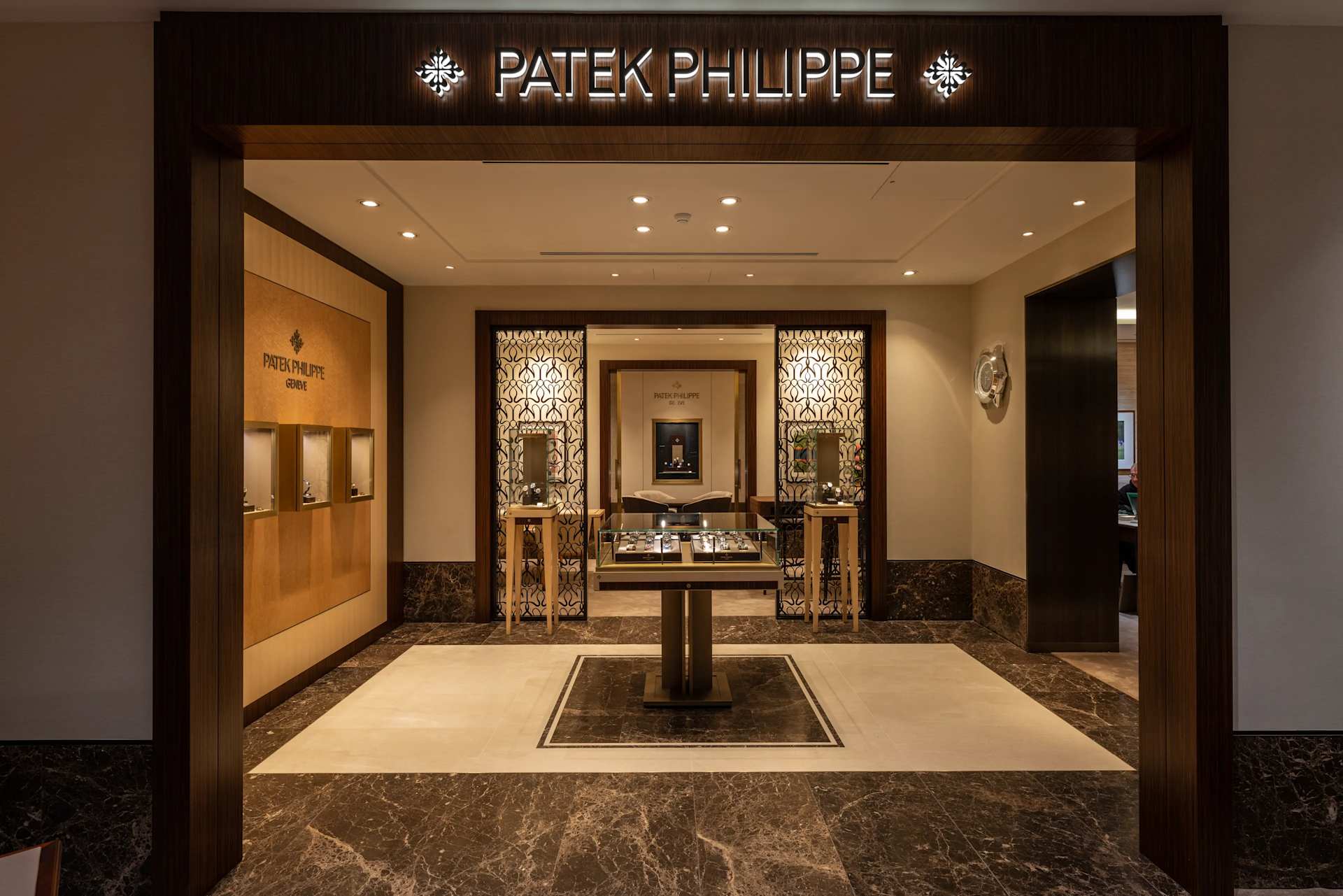 PP_POS_United_Kingdom_Leicester_Pragnell_interior_1