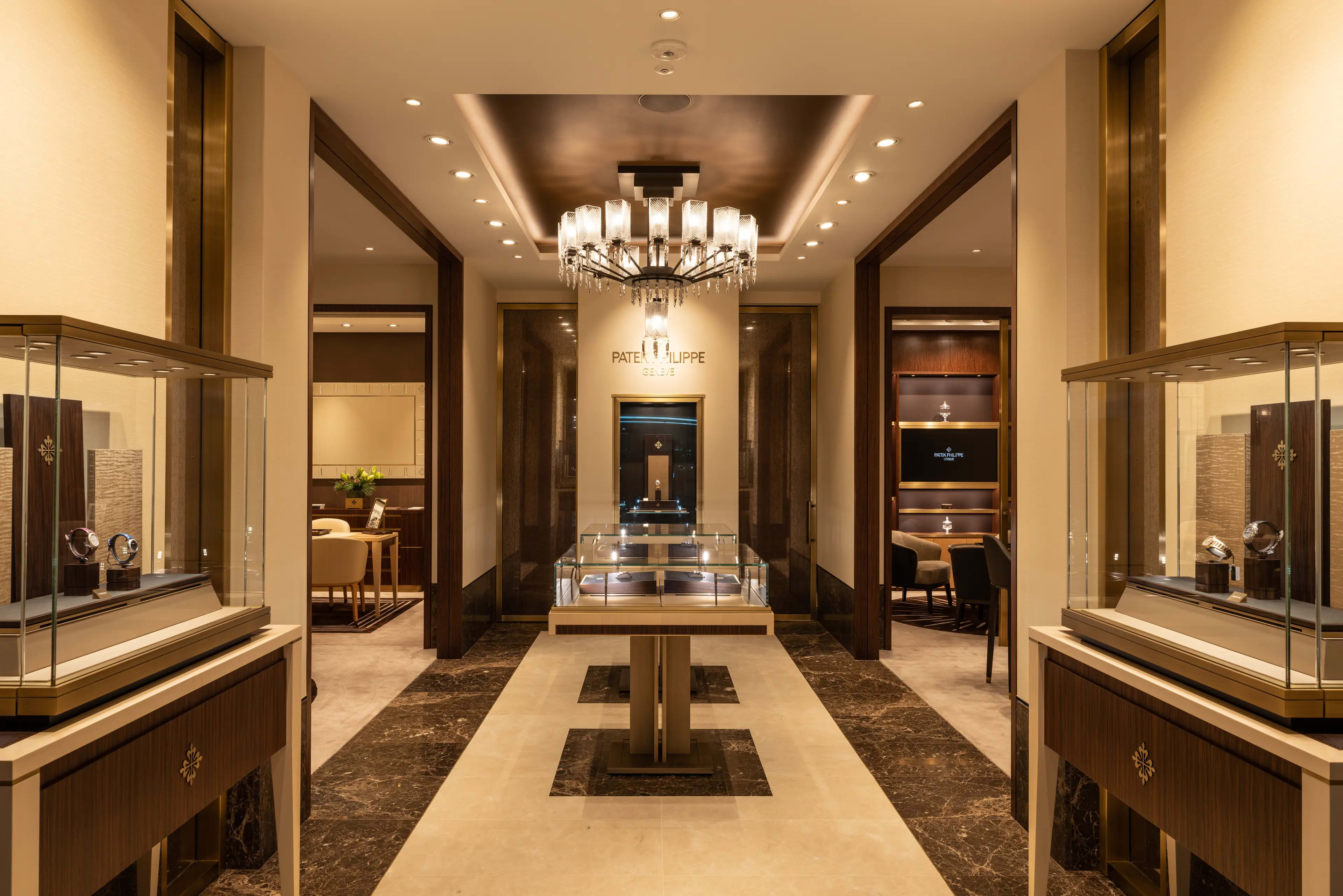PP_POS_United_Kingdom_Southampton_Laings_interior_1