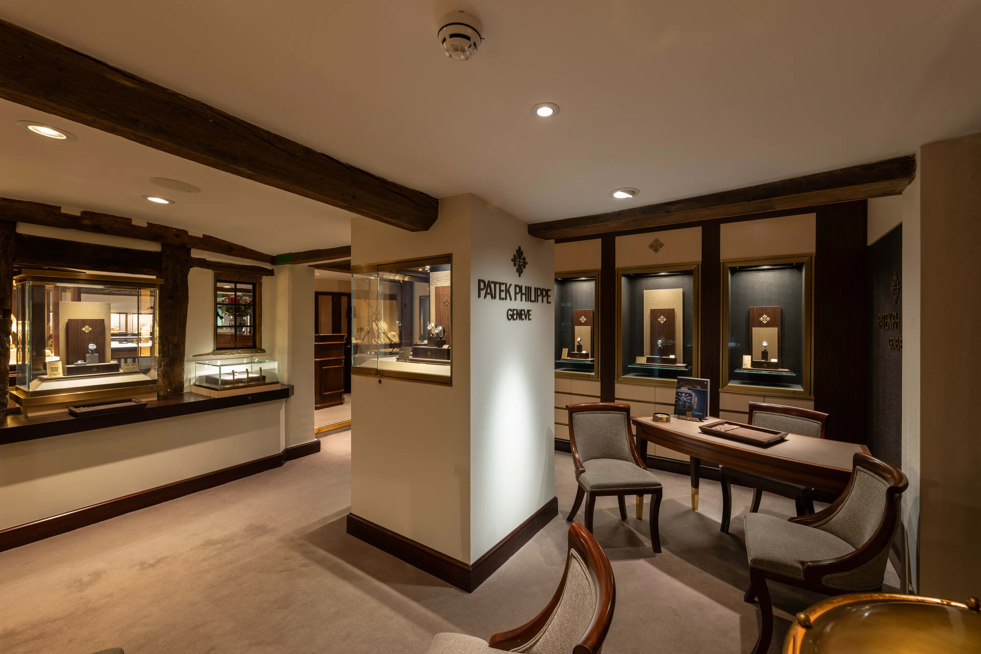 PP_POS_United_Kingdom_Stratford_Upon_Avon_Pragnell_interior_2