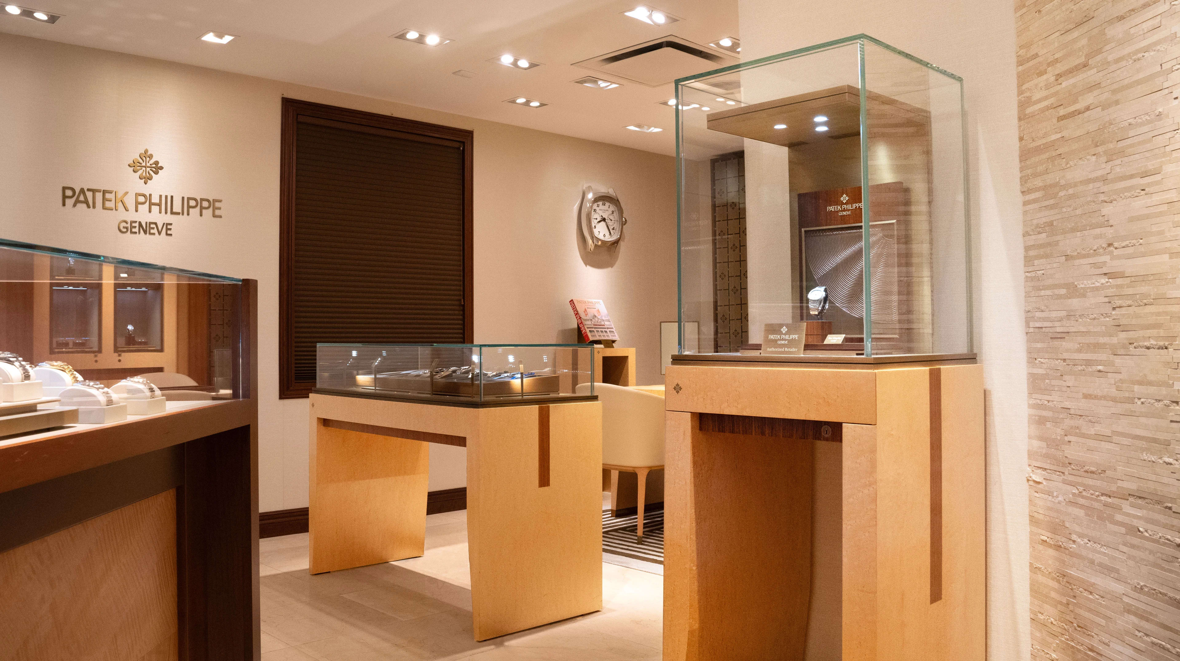 PP_POS_United_States_Bloomington_Wixton_Jewelers_interior_2