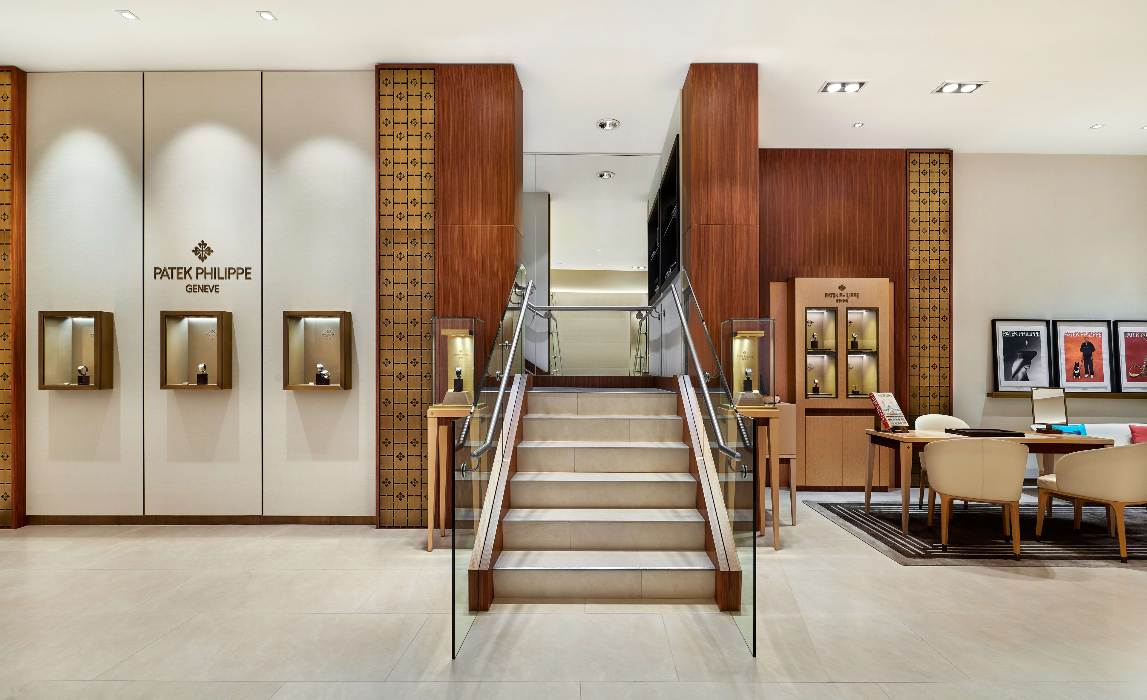 PP_POS_United_States_Chicago_Razny_Jewelers_interior_1