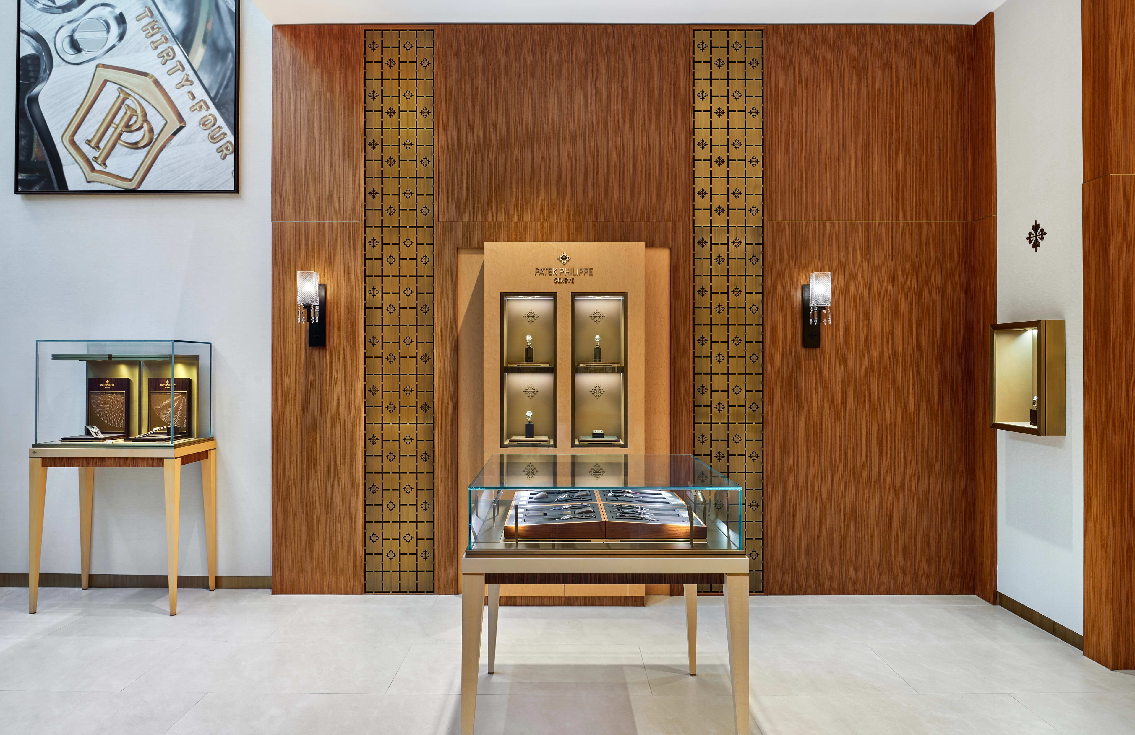 PP_POS_United_States_Chicago_Razny_Jewelers_interior_2