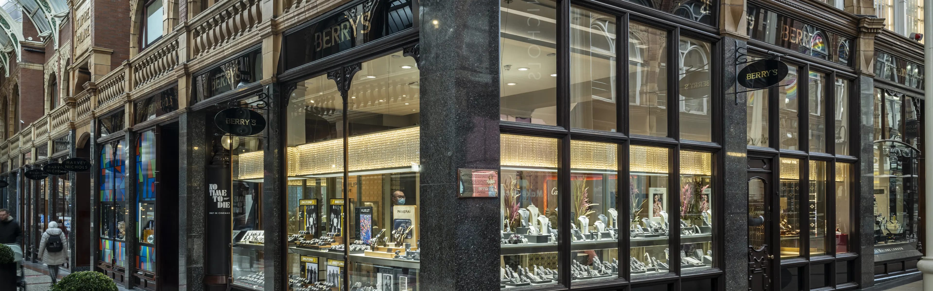 PP_POS_United_Kingdom_Leeds_Victoria_Quarter_Berrys_exterior