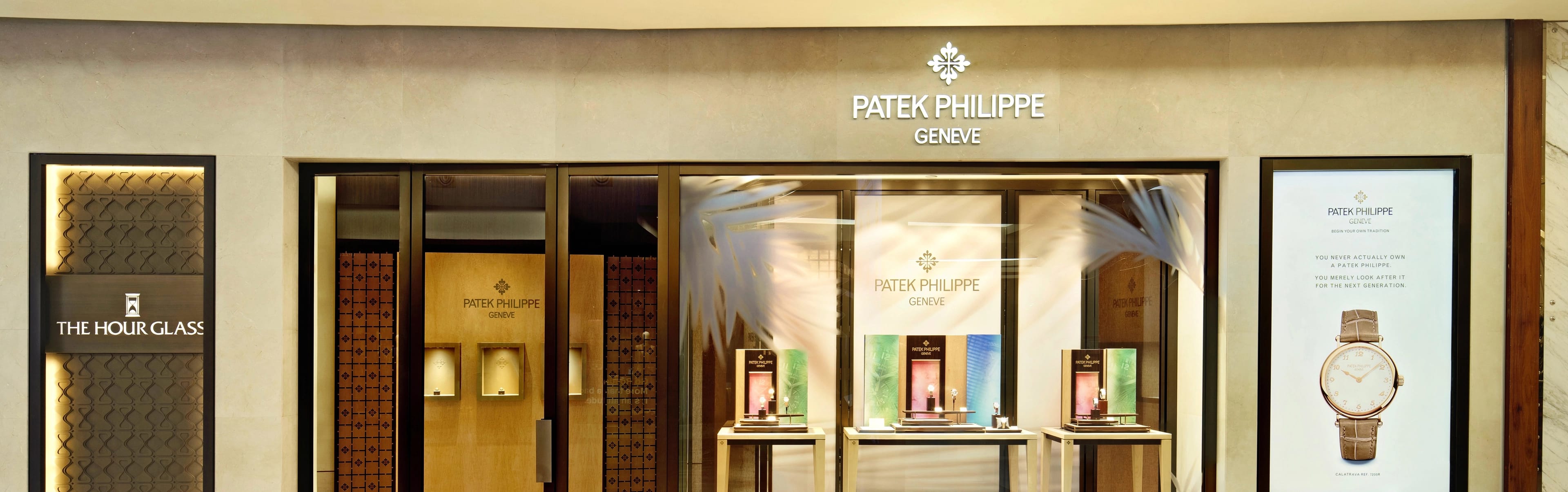 PP_POS_Malaysia_Kuala_Lumpur_Gardens_Mall_The_Hour_Glass_exterior_VER
