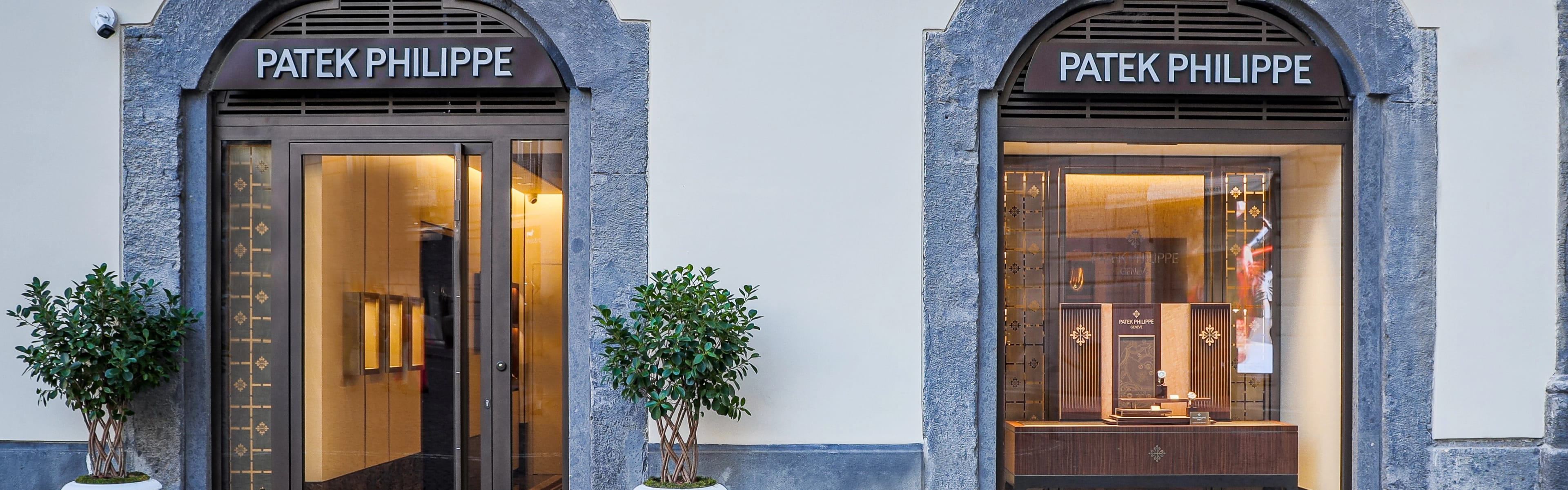 PP_POS_Italy_Napoli_Orologeria_Trucchi_exterior