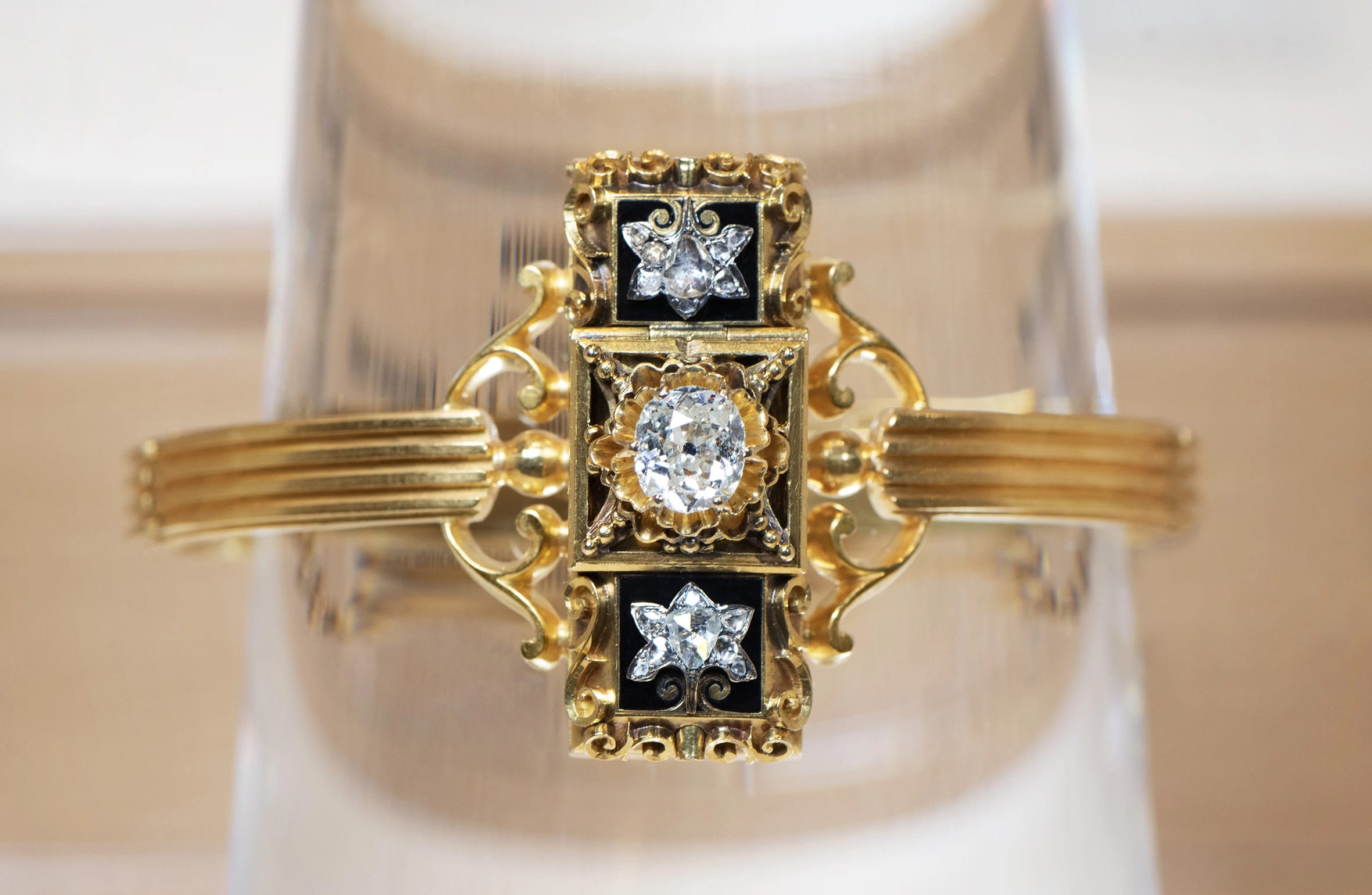 PP_first_wristwatch_1868