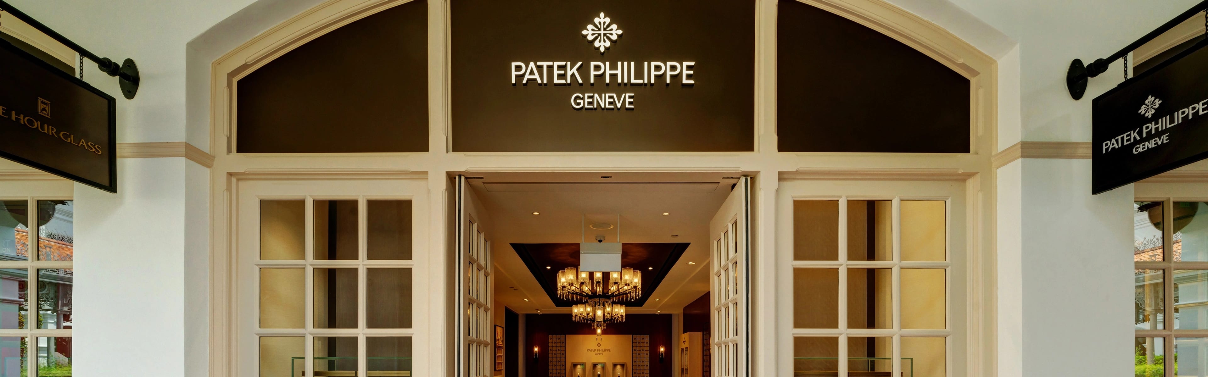 PP_POS_Singapore_Raffles_Hotel_The_Hour_Glass_exterior