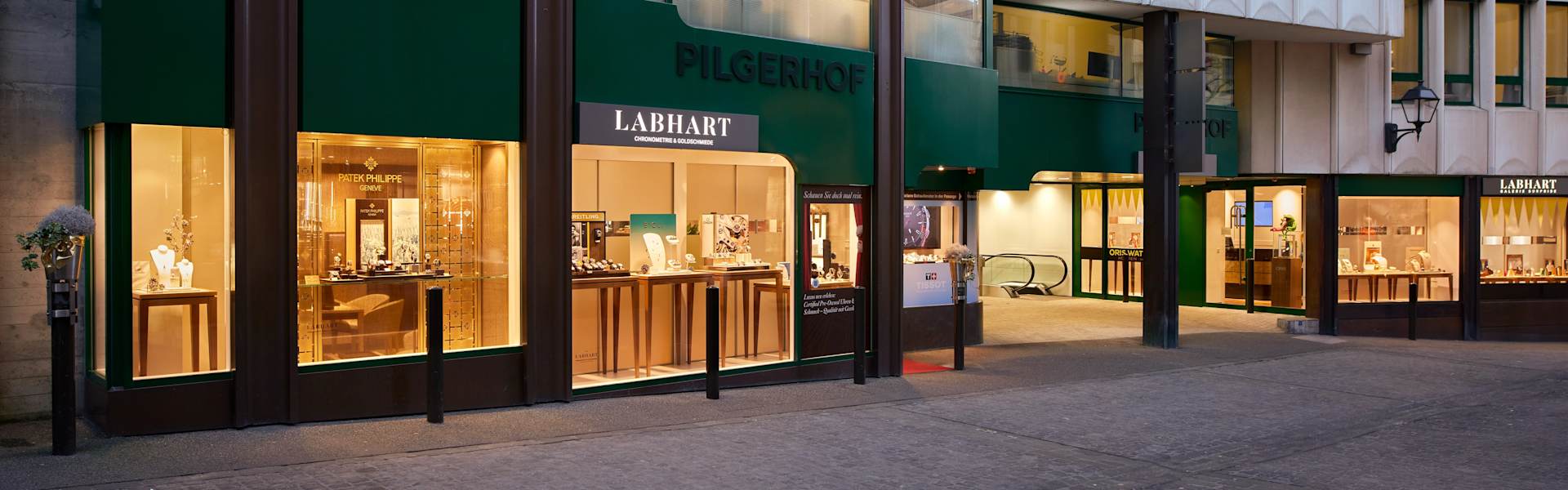 PP_POS_Switzerland_St_Gallen_Chronometrie_Labhart_exterior_HOR