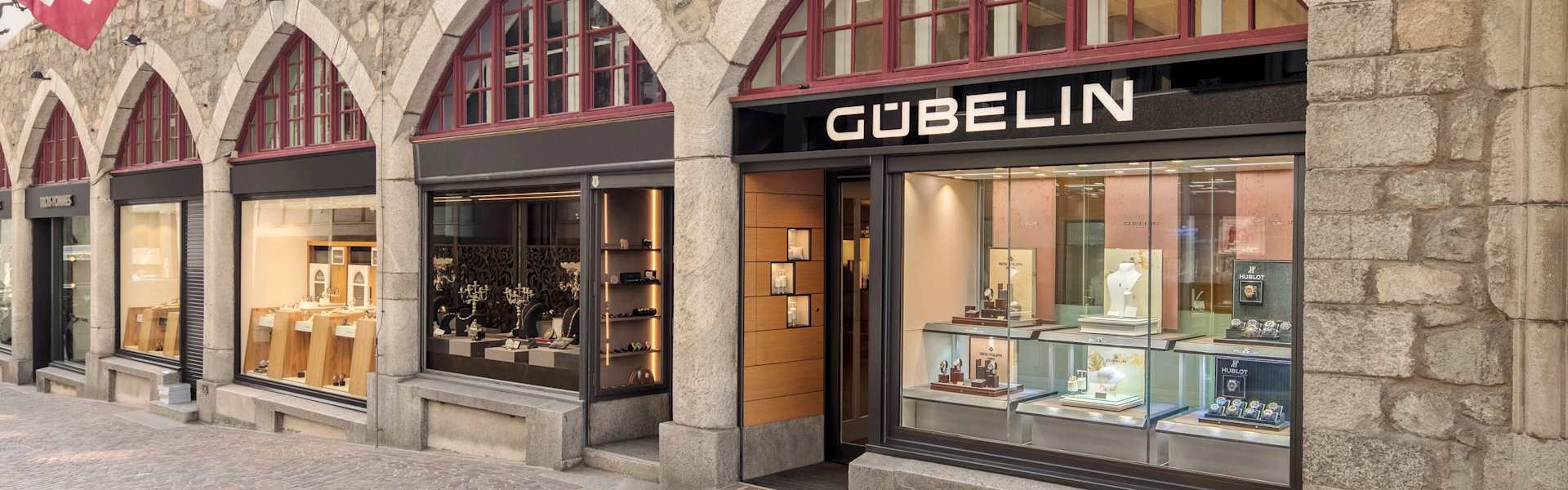 PP_POS_Switzerland_Lugano_Gübelin_exterior_HOR