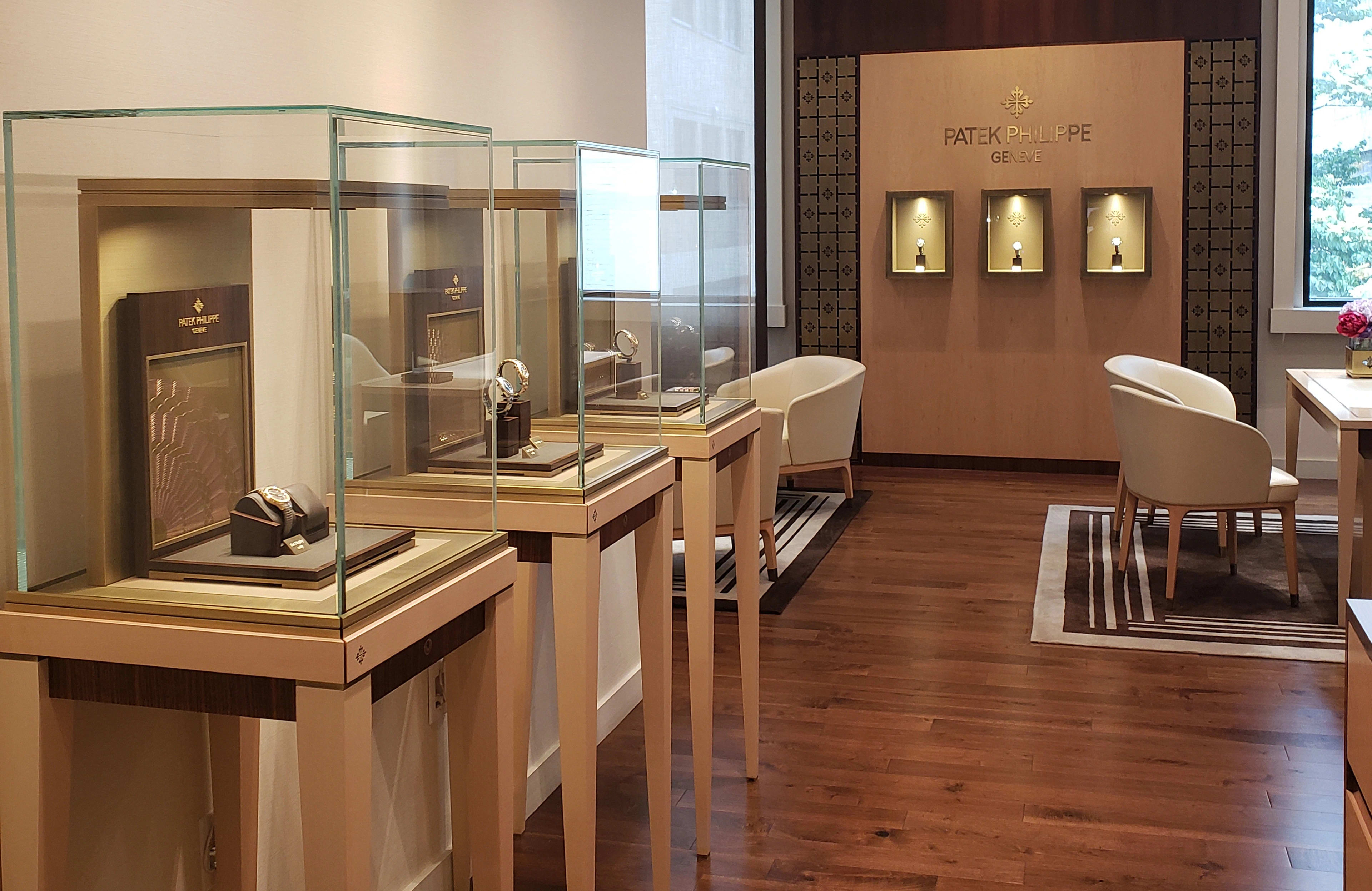 PP_POS_Canada_Montreal_Kaufmann_de_Suisse_interior_1_HOR